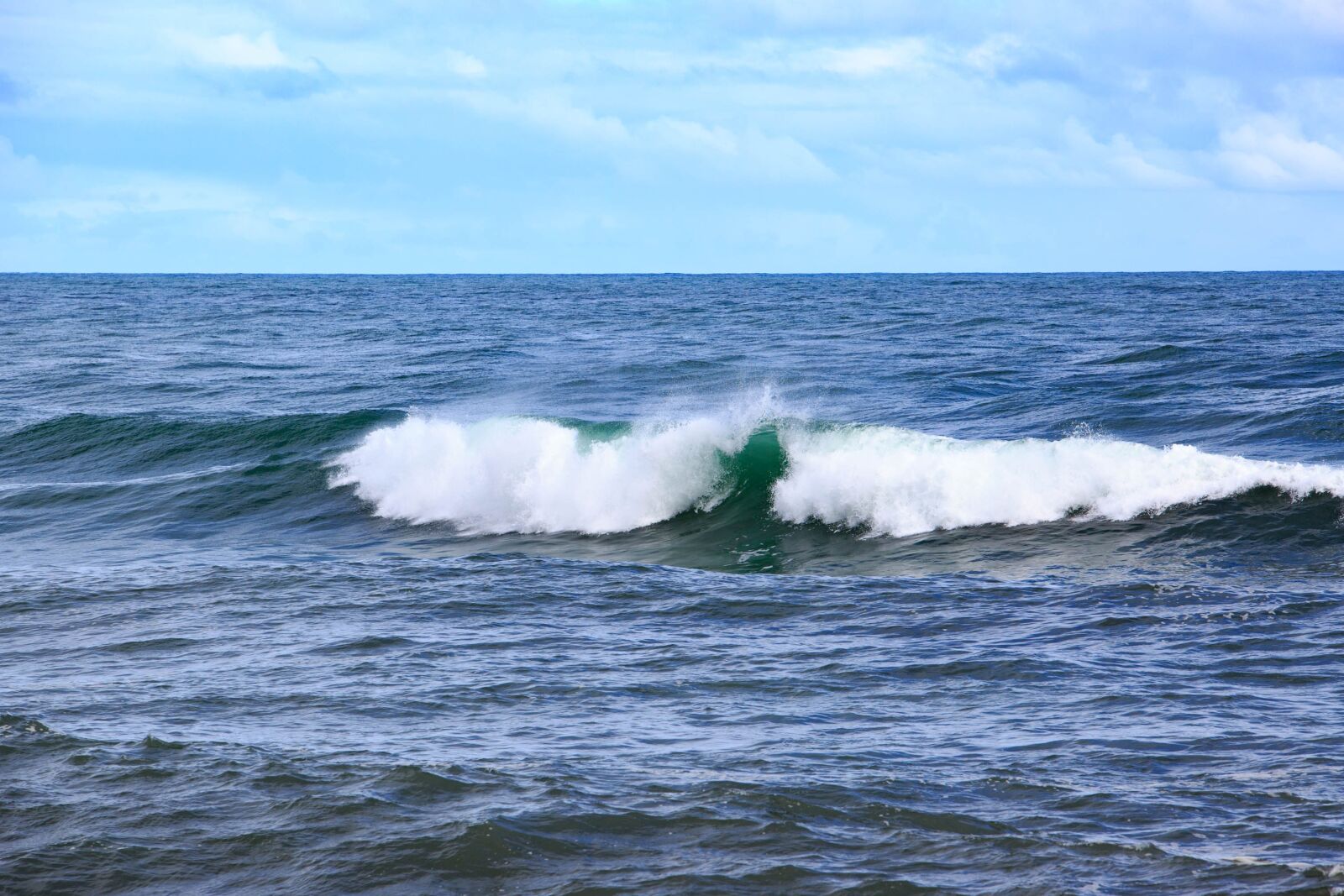 Canon EOS 5D Mark III sample photo. Waves, sea, tasman photography