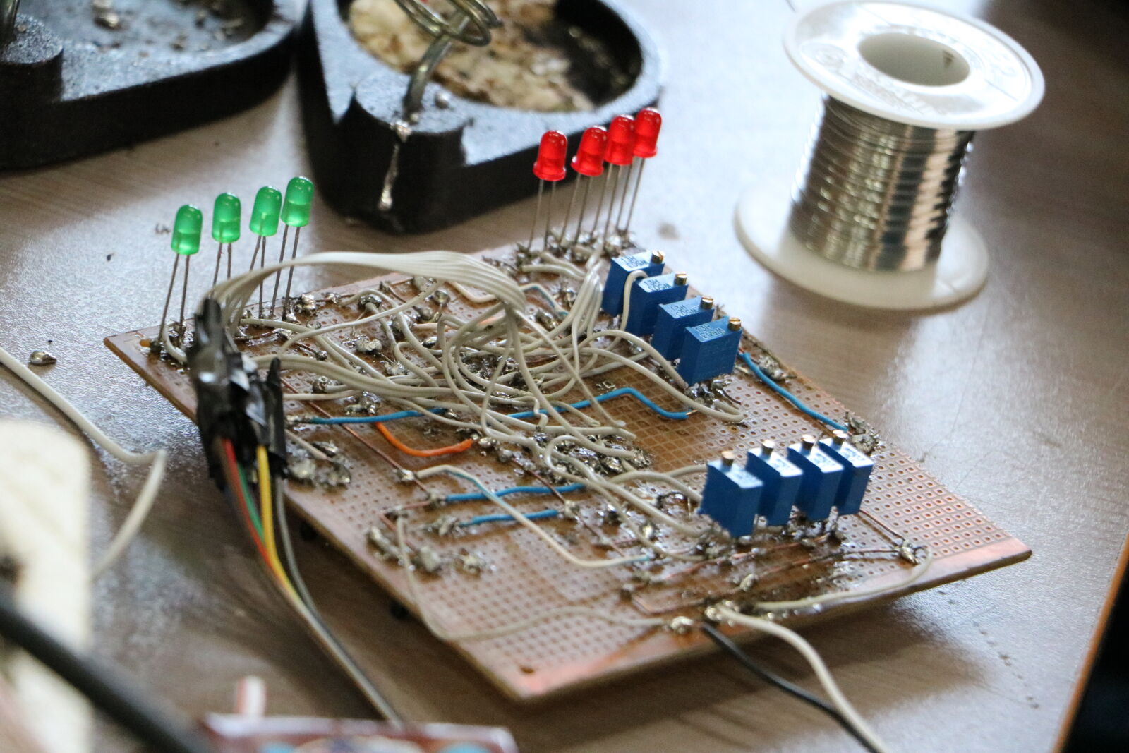 Canon EOS 750D (EOS Rebel T6i / EOS Kiss X8i) sample photo. Electrical, wires, electronic, electronic photography