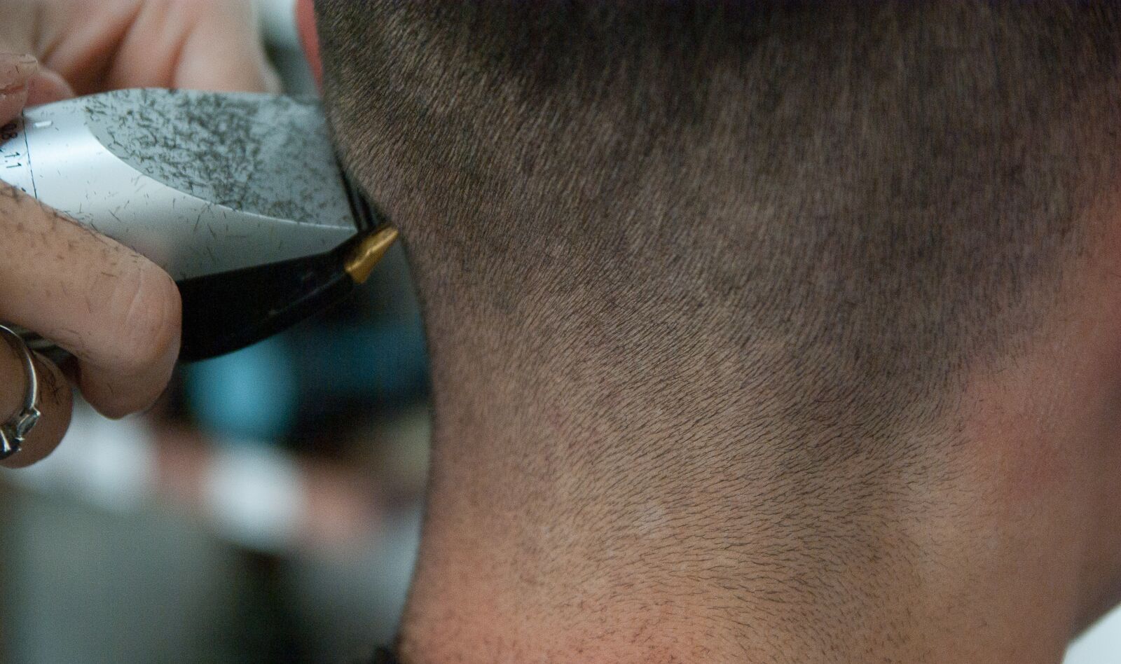 Pentax K10D sample photo. Hairdresser, mower, hair cut photography