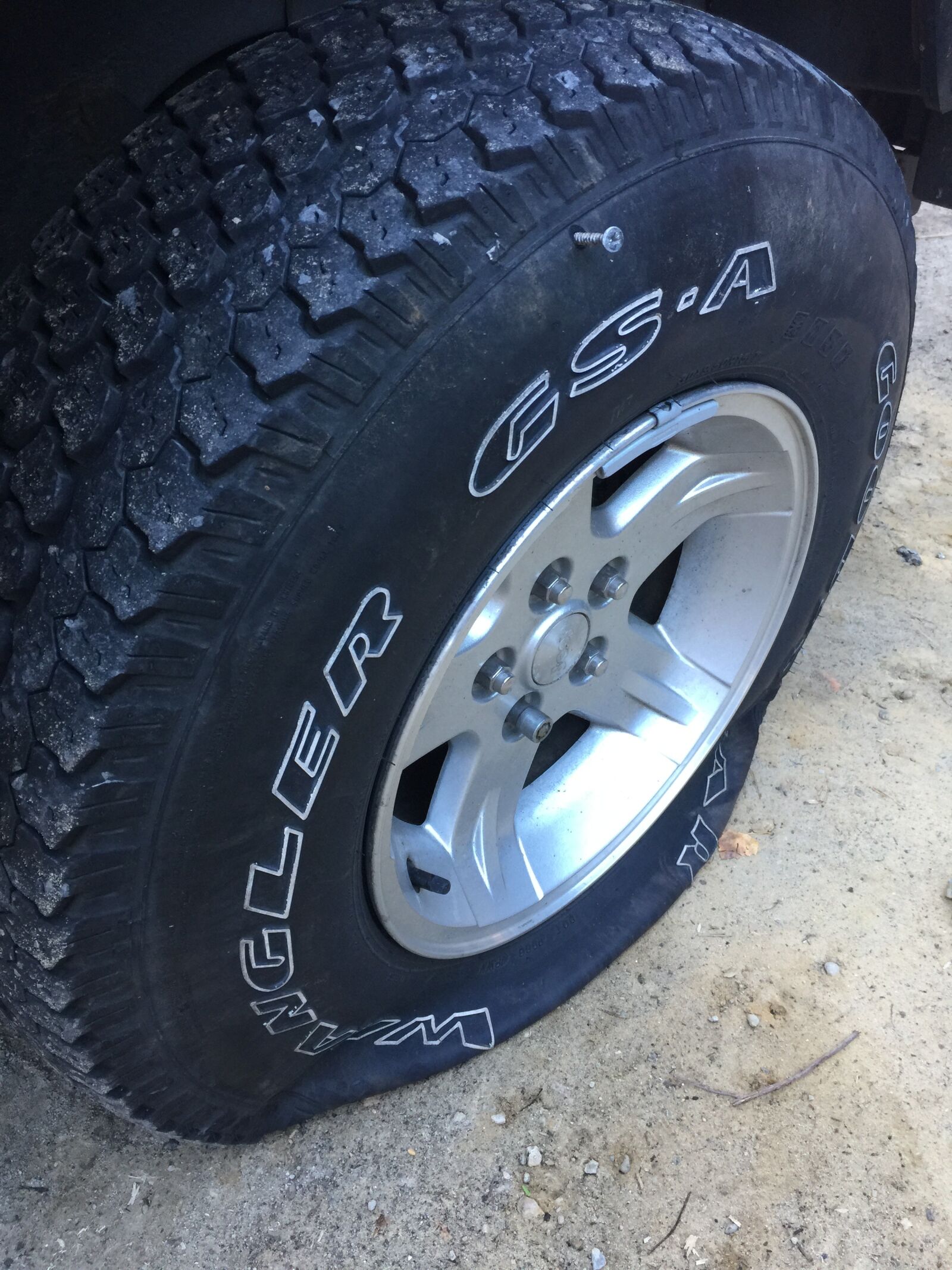 iPhone 6 Plus back camera 4.15mm f/2.2 sample photo. Tire, flat, screw photography
