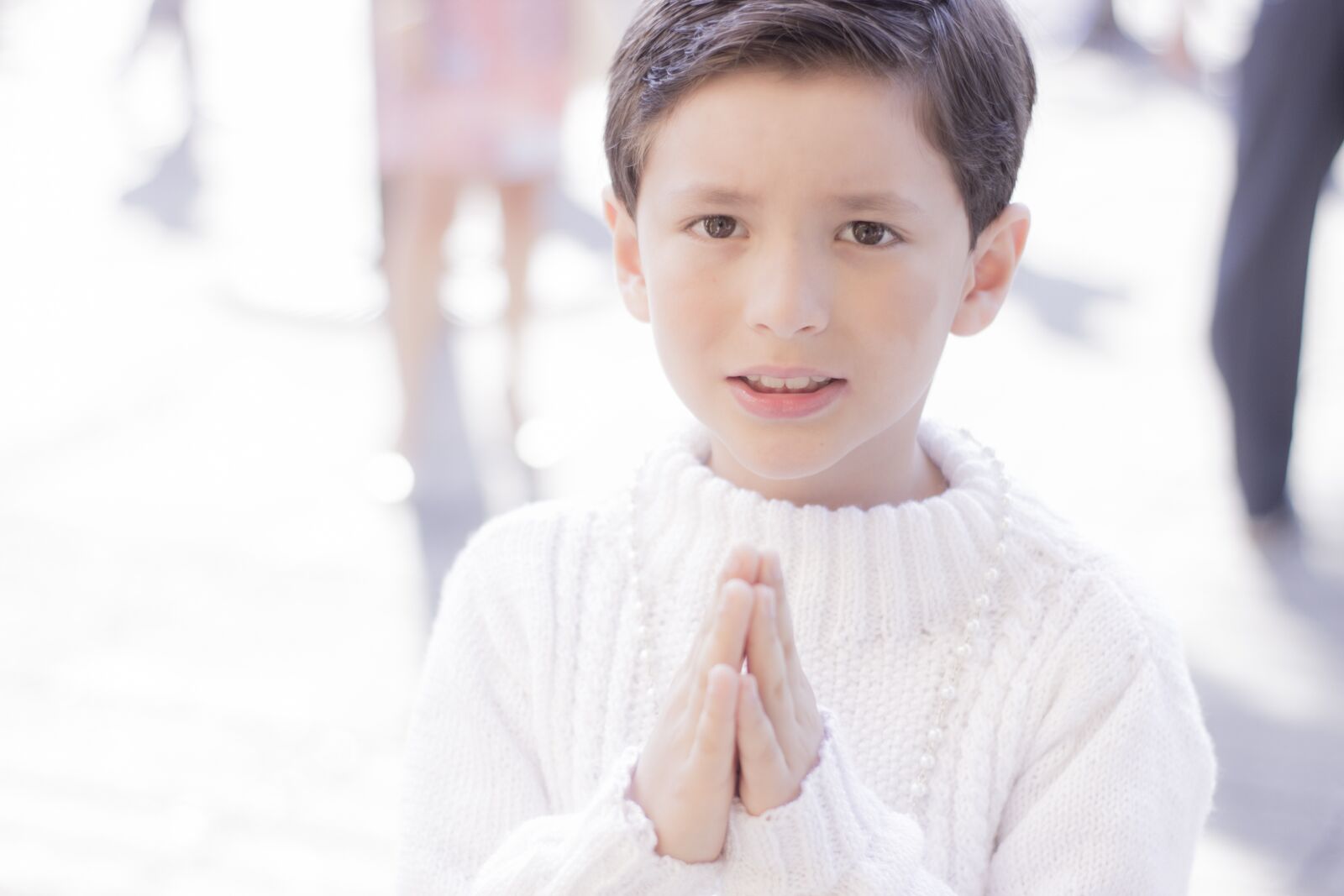 Canon EOS 600D (Rebel EOS T3i / EOS Kiss X5) sample photo. Child, praying, pray photography