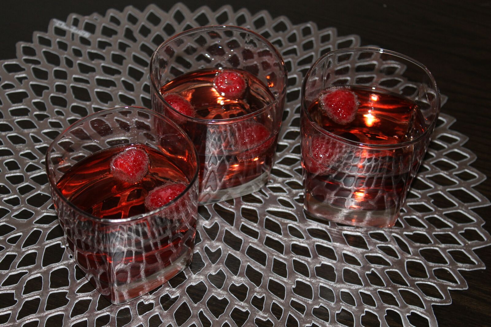 Canon EOS 1100D (EOS Rebel T3 / EOS Kiss X50) sample photo. Drink, drinks, cheers photography