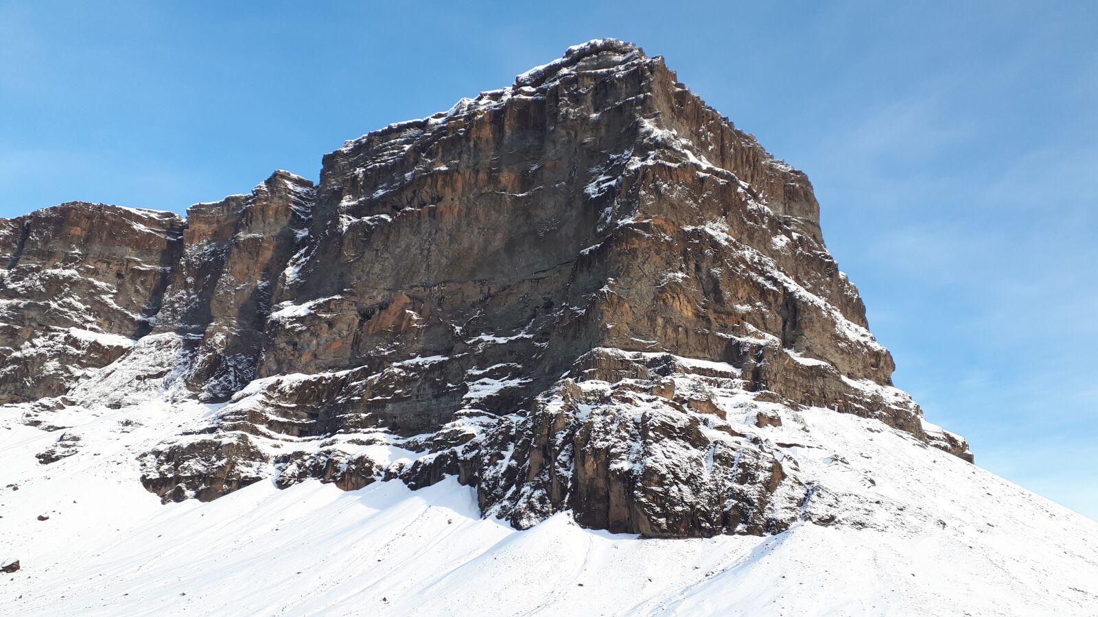 Samsung Galaxy A5(2017) sample photo. Iceland, cold, snow photography