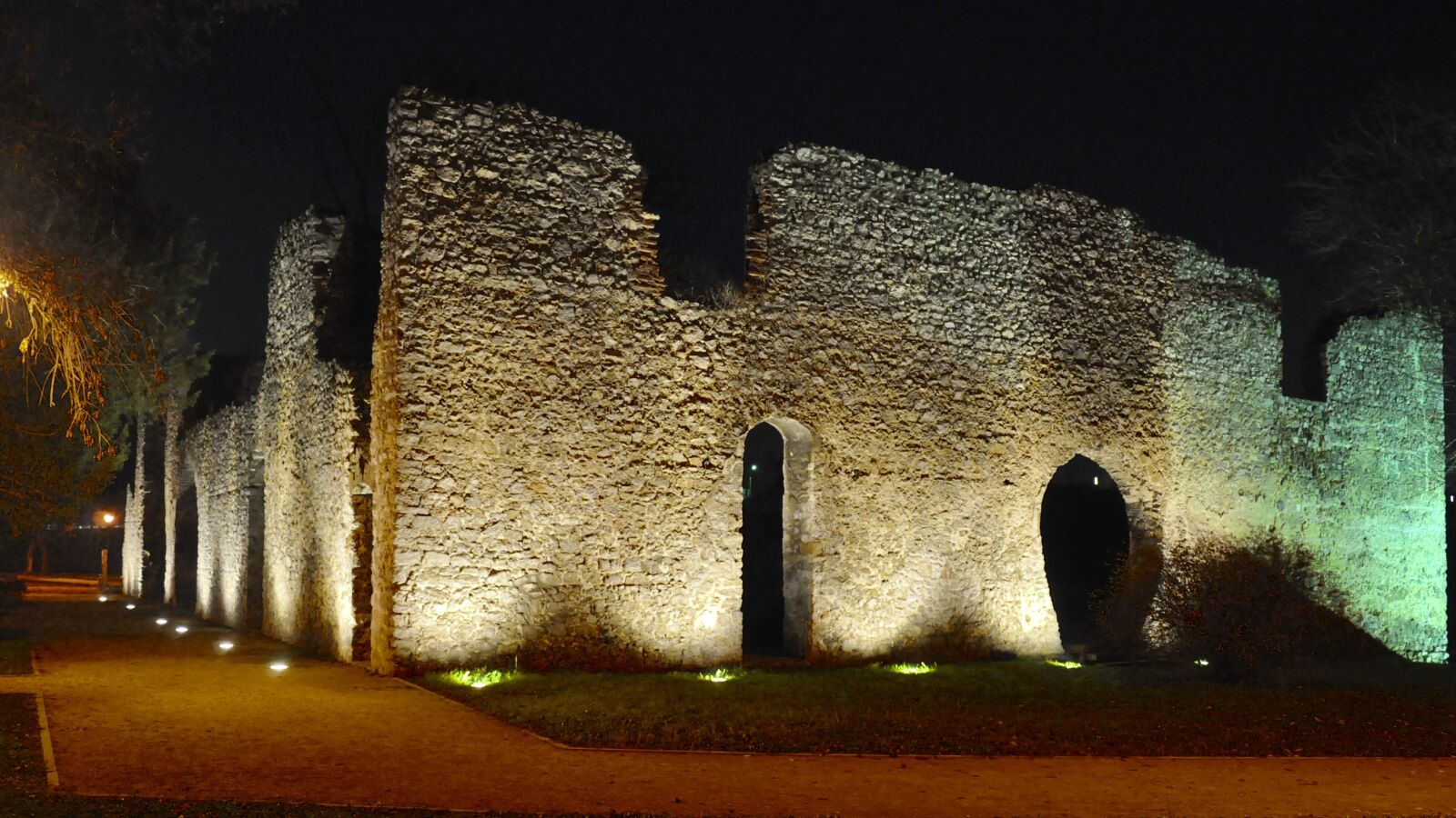 Nikon D90 sample photo. Evening landscape, castle ruins photography