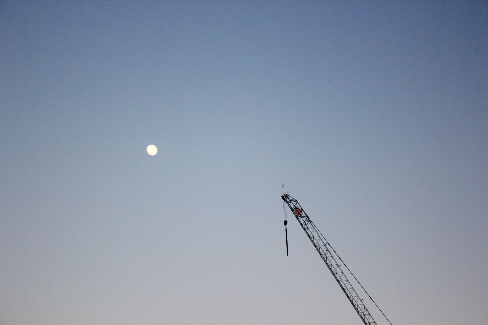 Canon EOS 600D (Rebel EOS T3i / EOS Kiss X5) sample photo. Crane, desktop, wallpaper, full photography