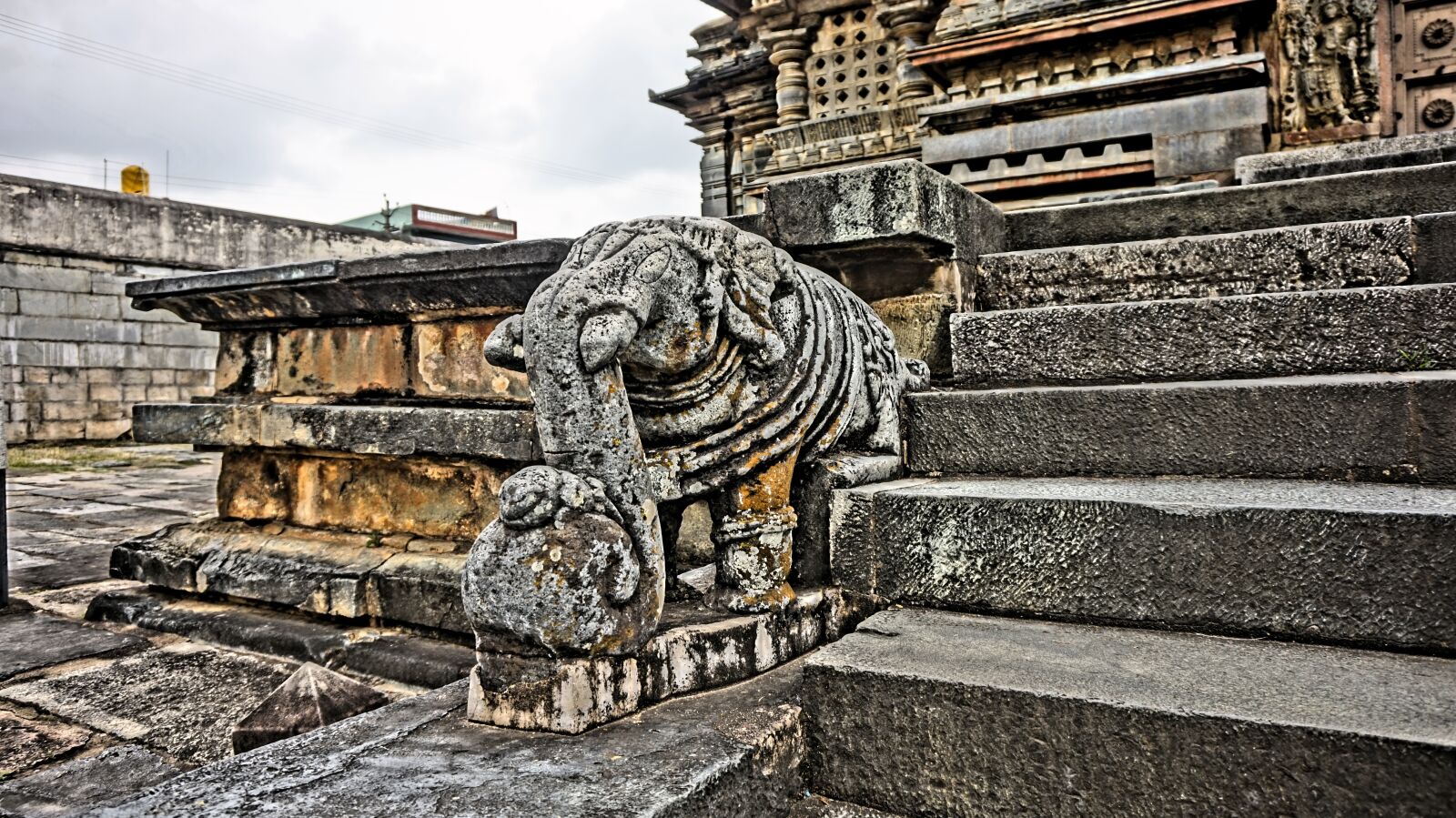 Sony Alpha a5000 (ILCE 5000) sample photo. Temple, elephant, carving photography