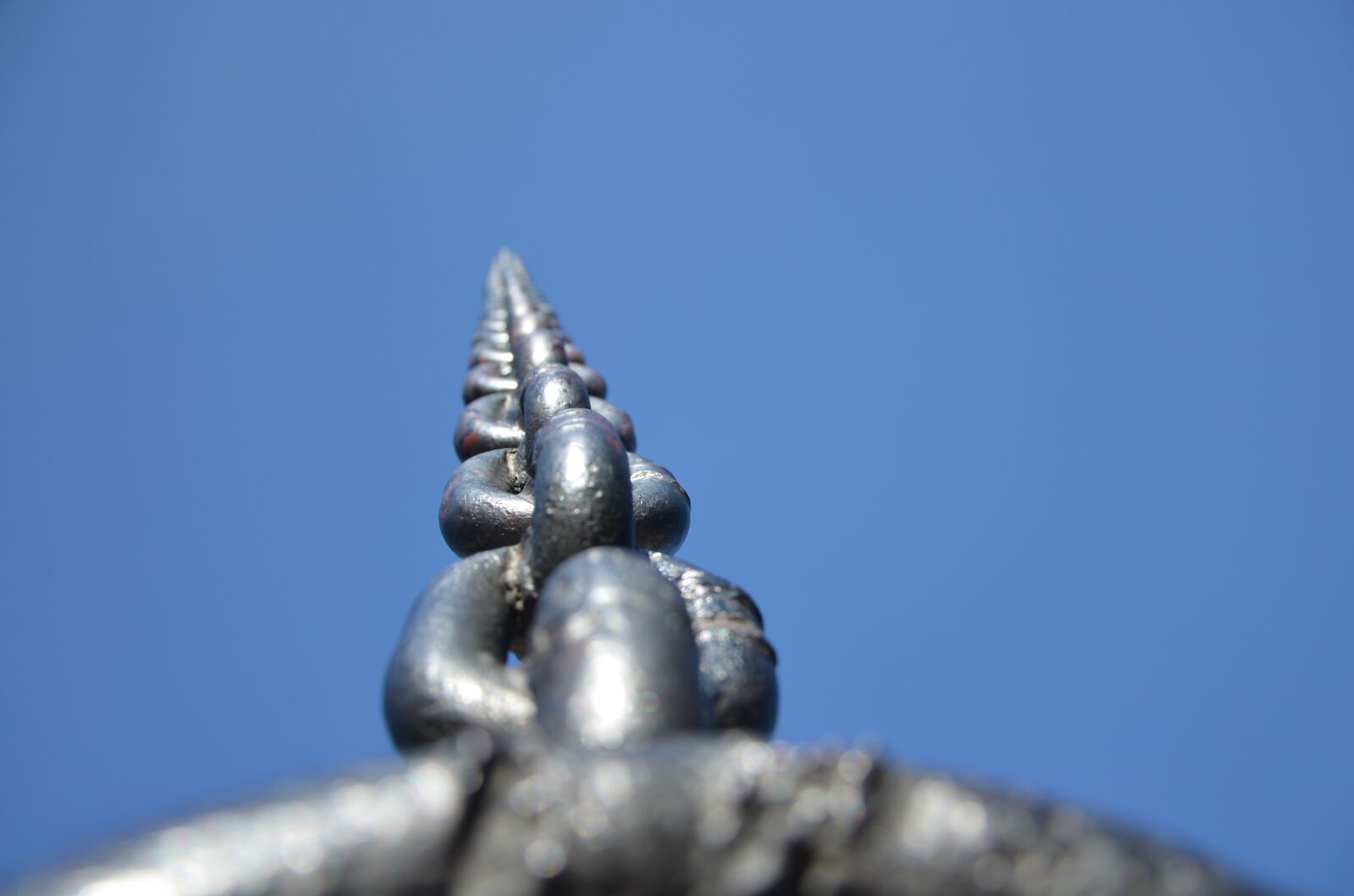 Nikon D5100 sample photo. Chain, sky, blue photography
