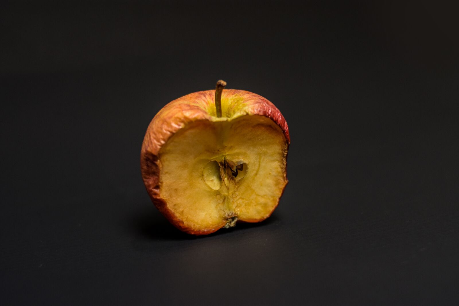 Nikon D3400 sample photo. Apple old, apple, aesthetics photography