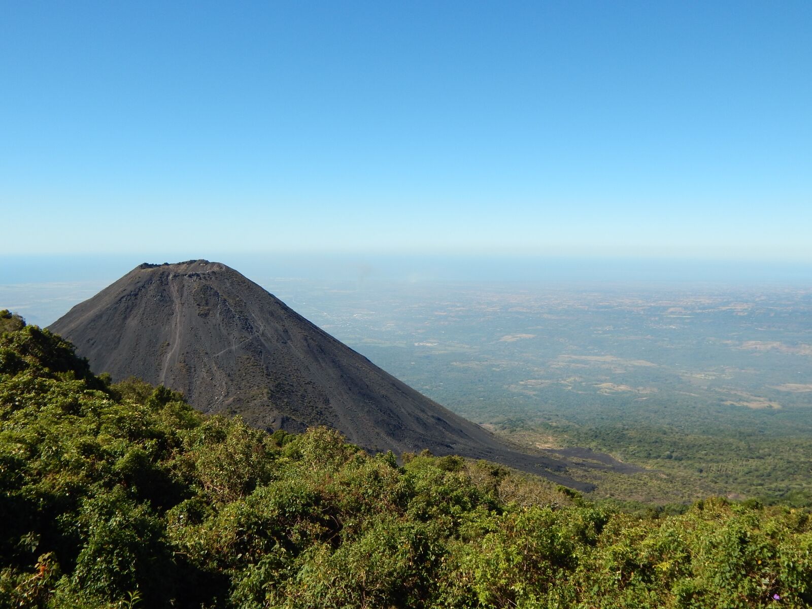 Nikon Coolpix L830 sample photo. Landscape, volcano, santa ana photography