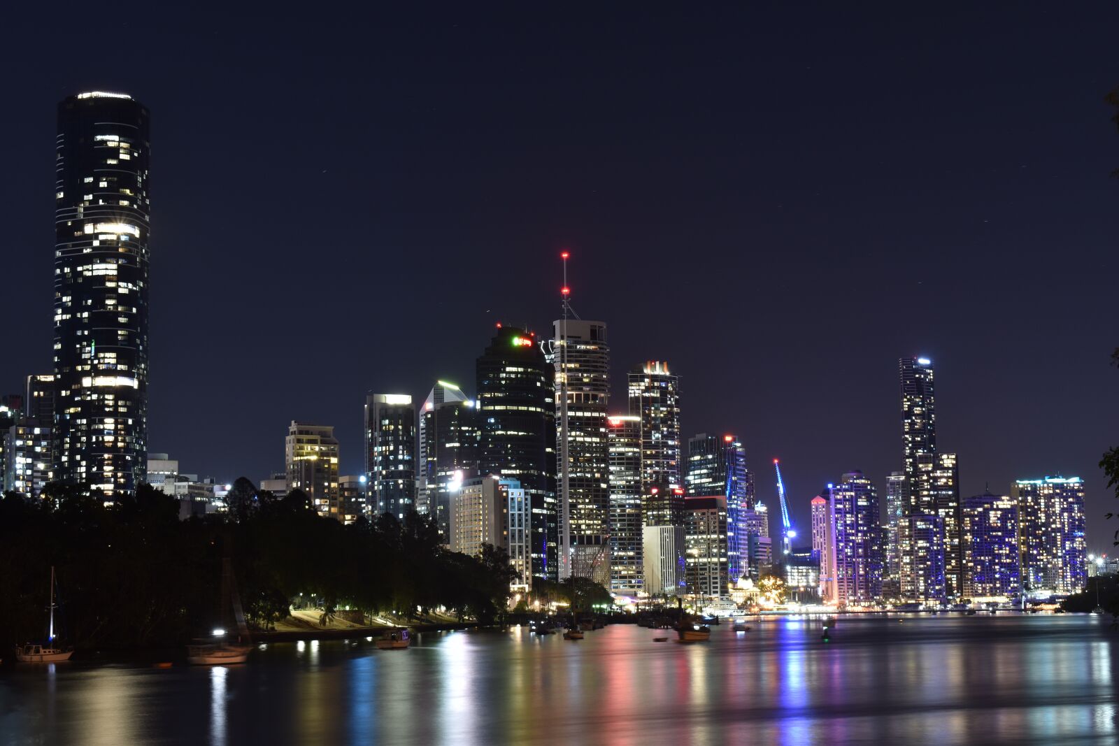 Nikon D5600 sample photo. Brisbane, city, lights photography