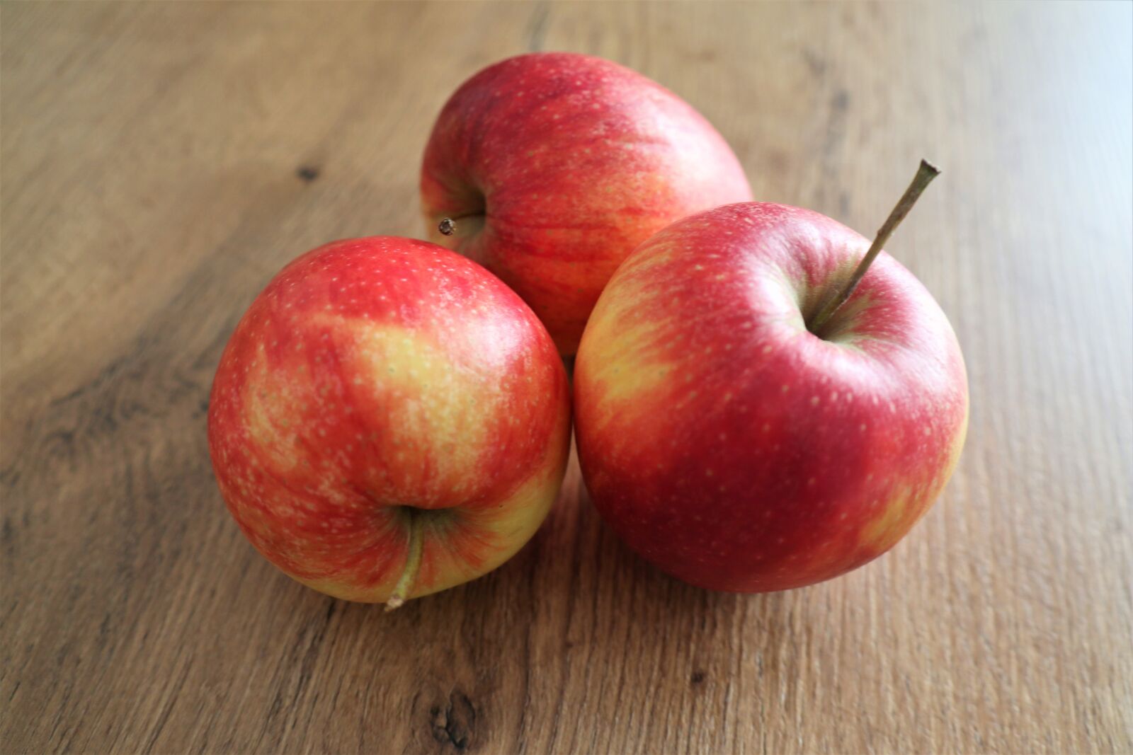 Canon EOS M6 sample photo. Fruit, apples, food photography