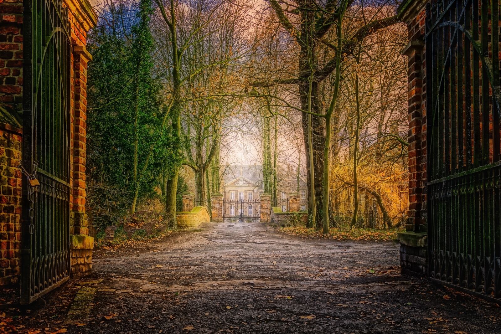 Nikon D3300 sample photo. Goal, gate, castle photography
