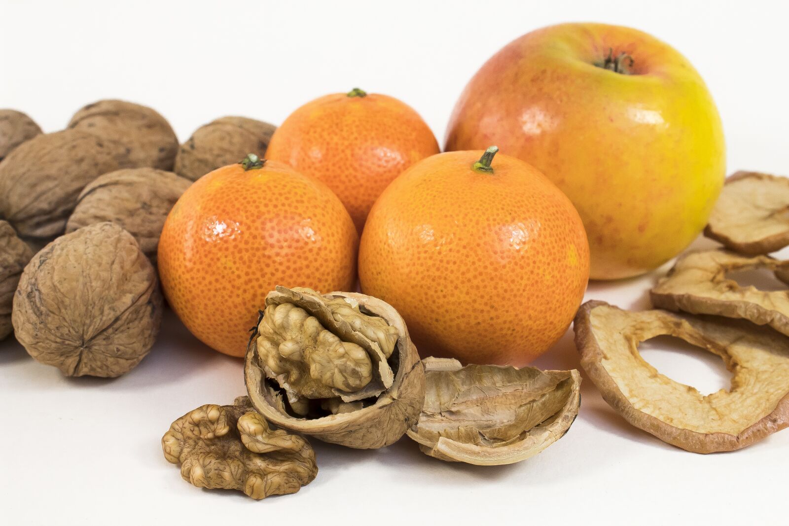Canon EOS 1300D (EOS Rebel T6 / EOS Kiss X80) sample photo. Walnut, mandarin, apple photography