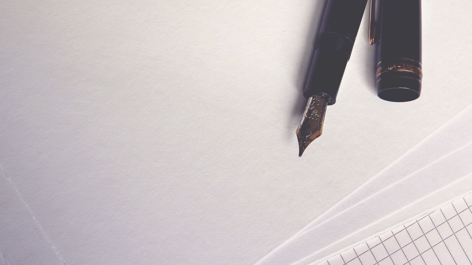 Nikon Coolpix P610 sample photo. Letter, pen, writing photography