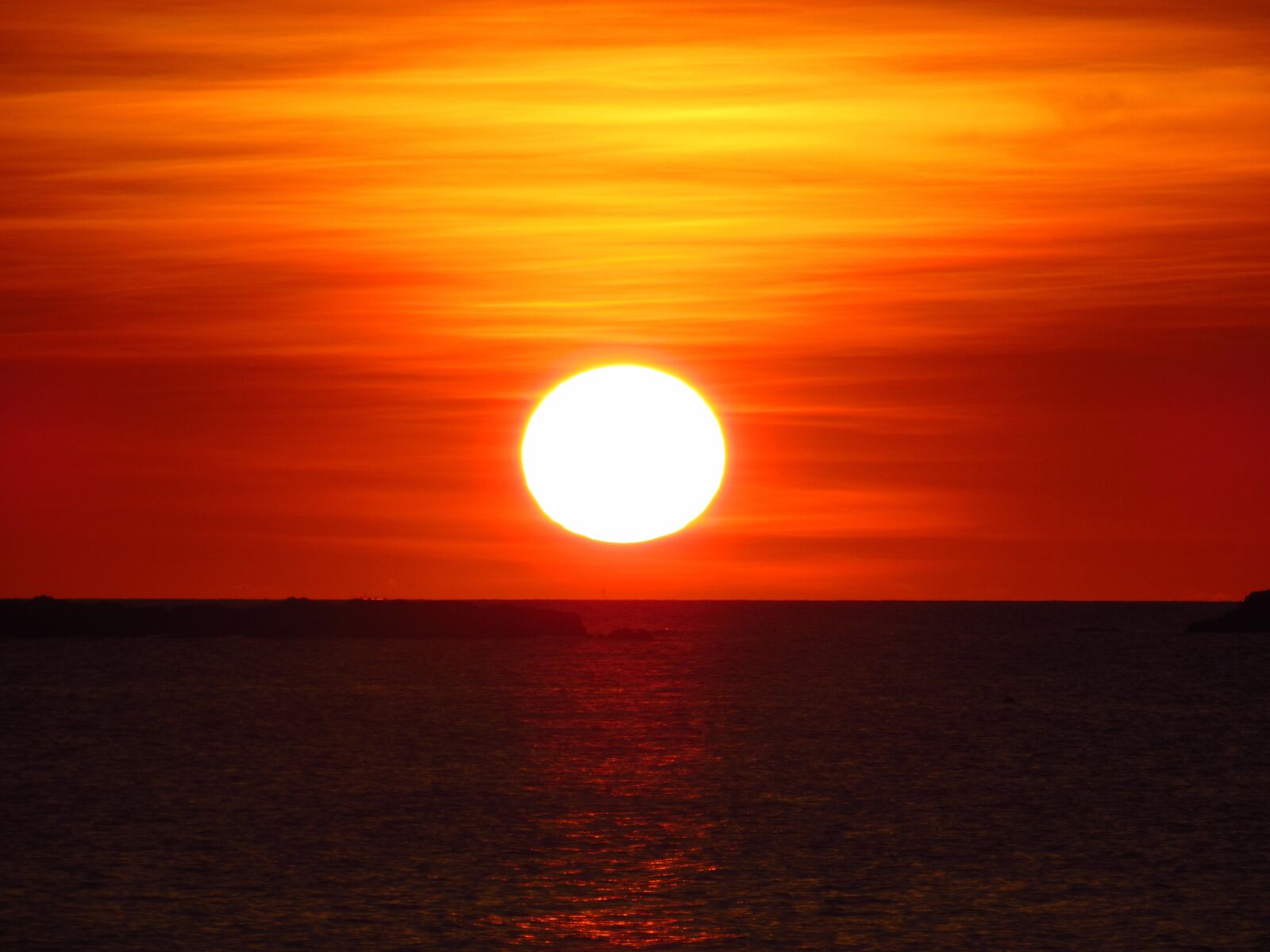 Canon PowerShot SX530 HS sample photo. Sunset, red, yellow photography