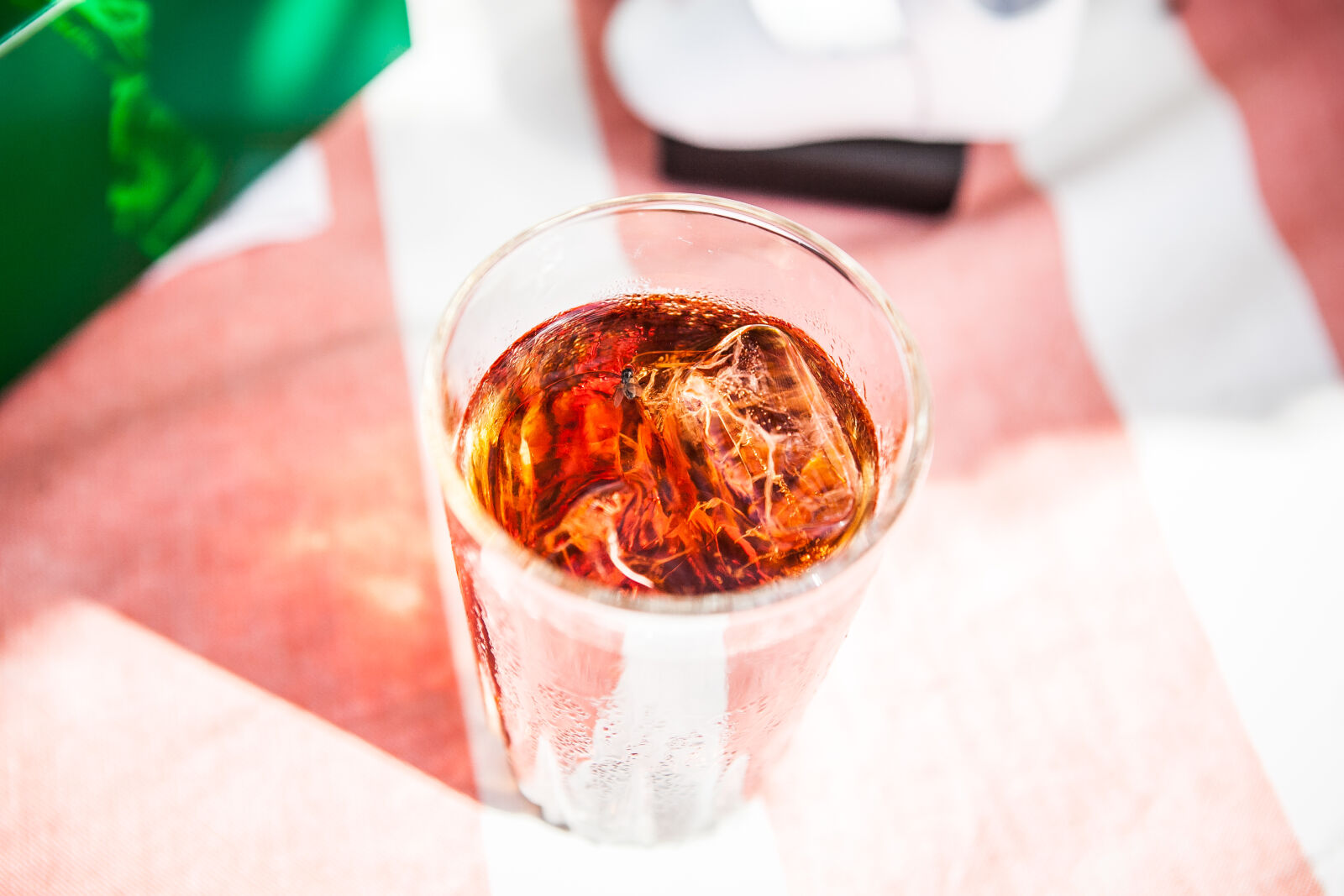Canon EOS 5D Mark II sample photo. Cocktail, glass, coke, piscola photography