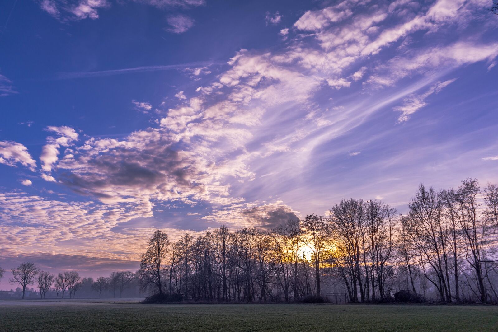 Sony a7 II + Sony FE 28-70mm F3.5-5.6 OSS sample photo. Sunset, winter mood, winter photography