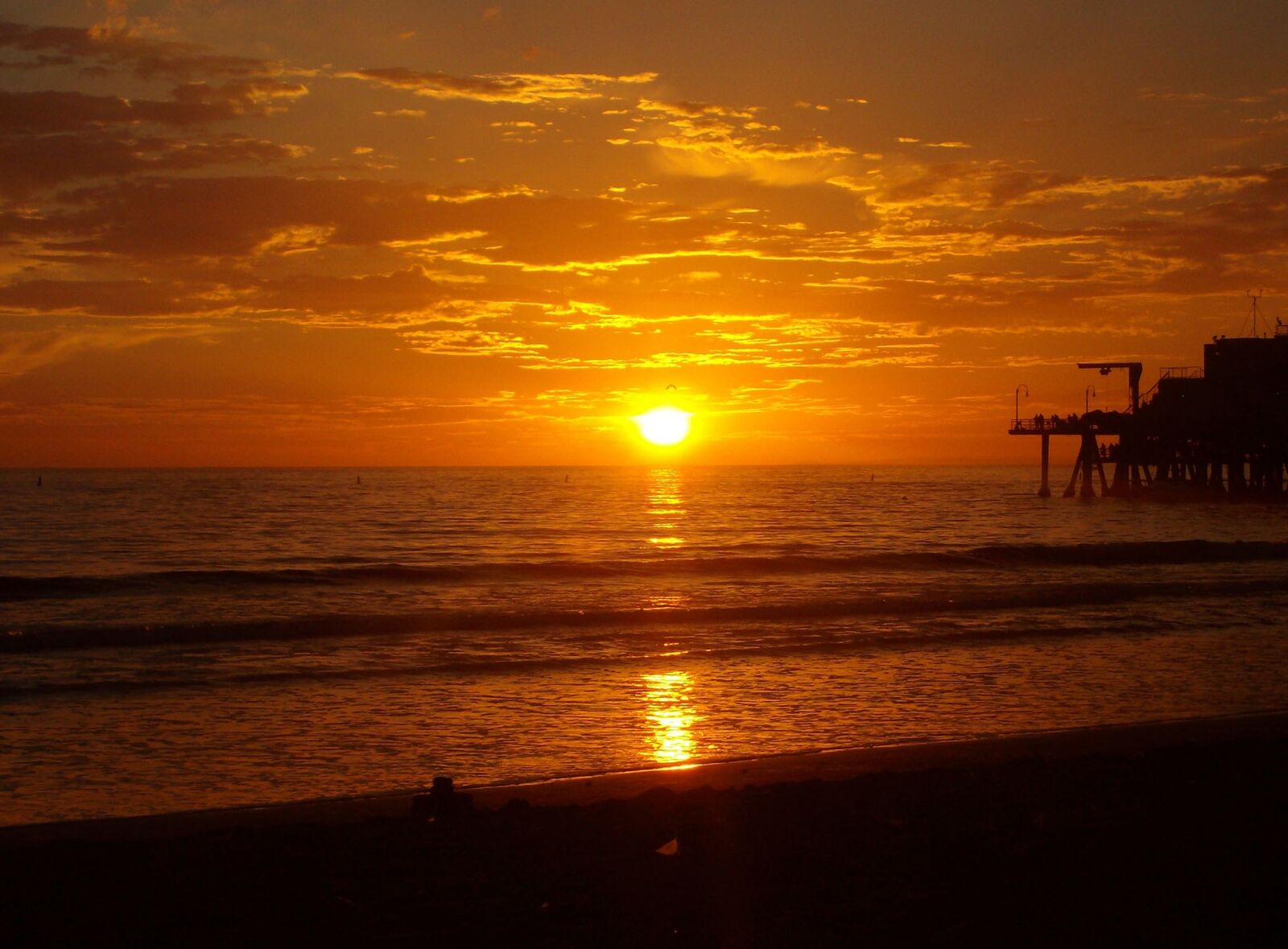 Vivitar ViviCam 7340 sample photo. Sunset, beach, silouhette photography