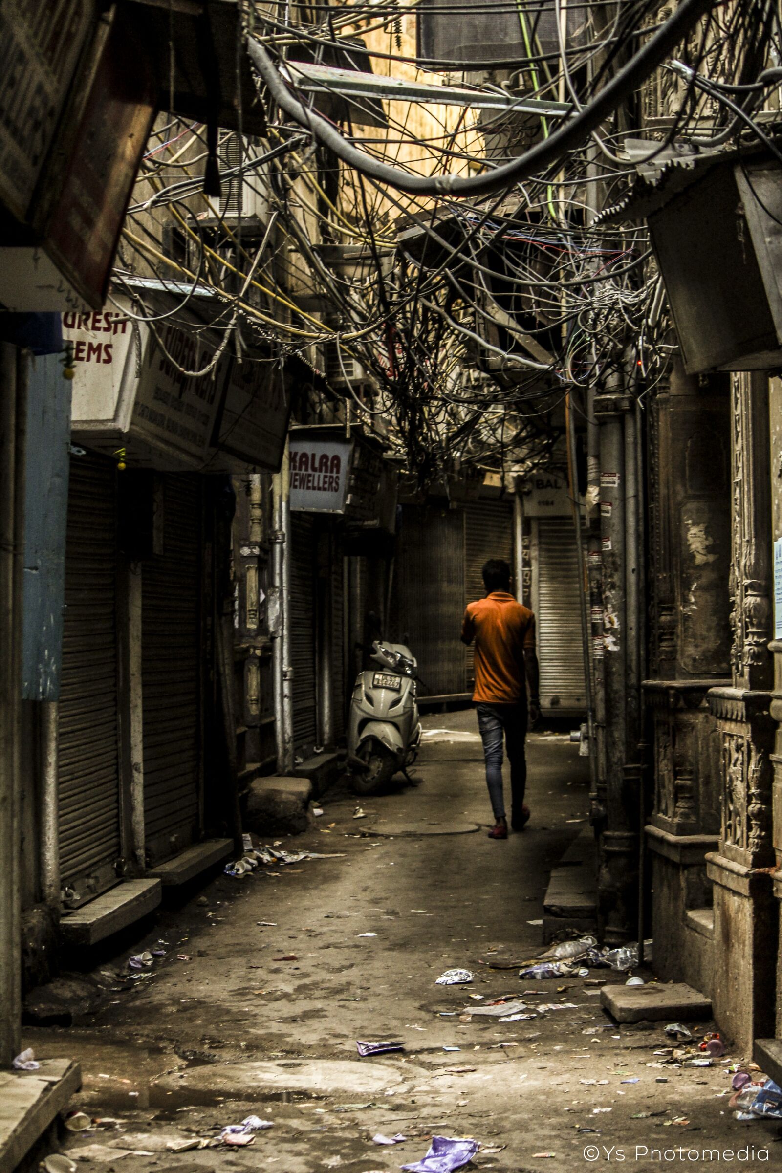 Canon EOS 700D (EOS Rebel T5i / EOS Kiss X7i) sample photo. Lanes, wire, landscape photography