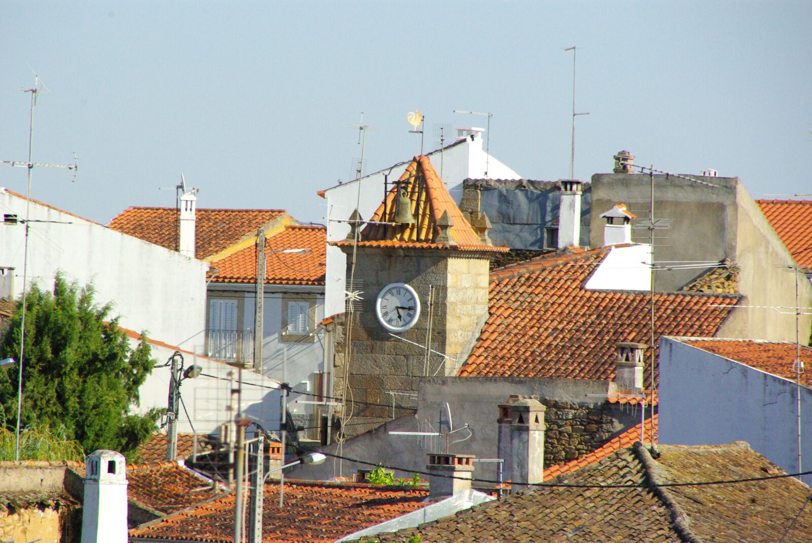 Pentax K10D sample photo. Roofs, village, portugal photography