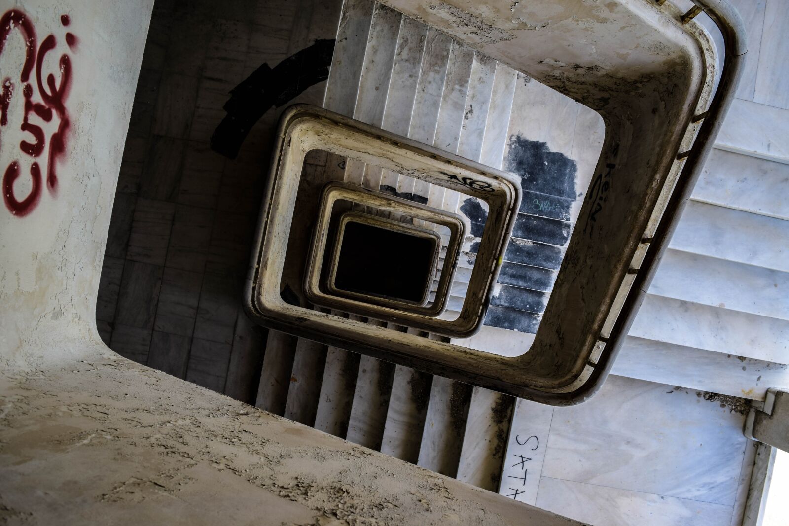 Nikon D5300 sample photo. Stairs, spooky, ghost photography