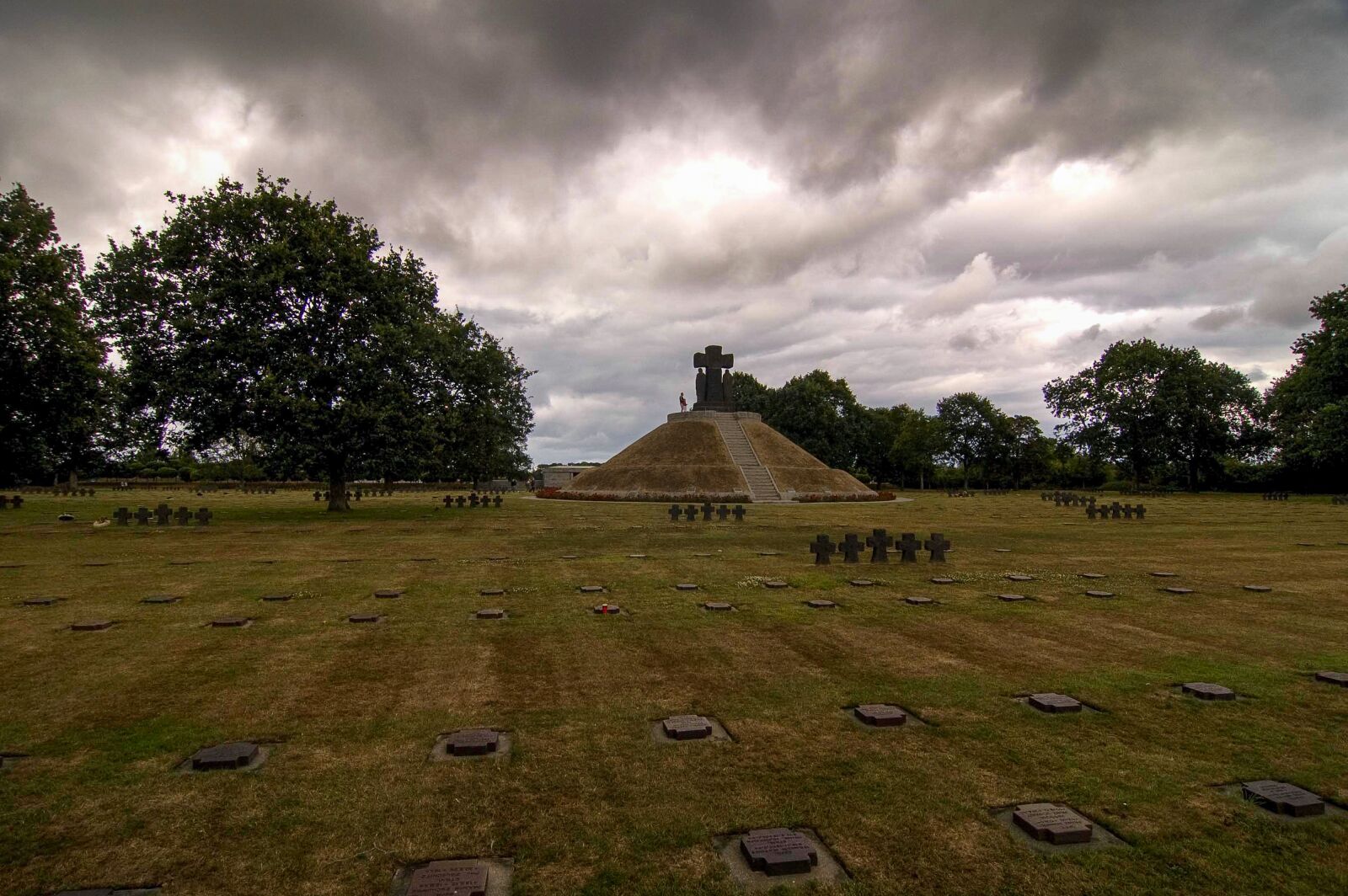 Nikon D70 sample photo. La cambe, military cemetery photography