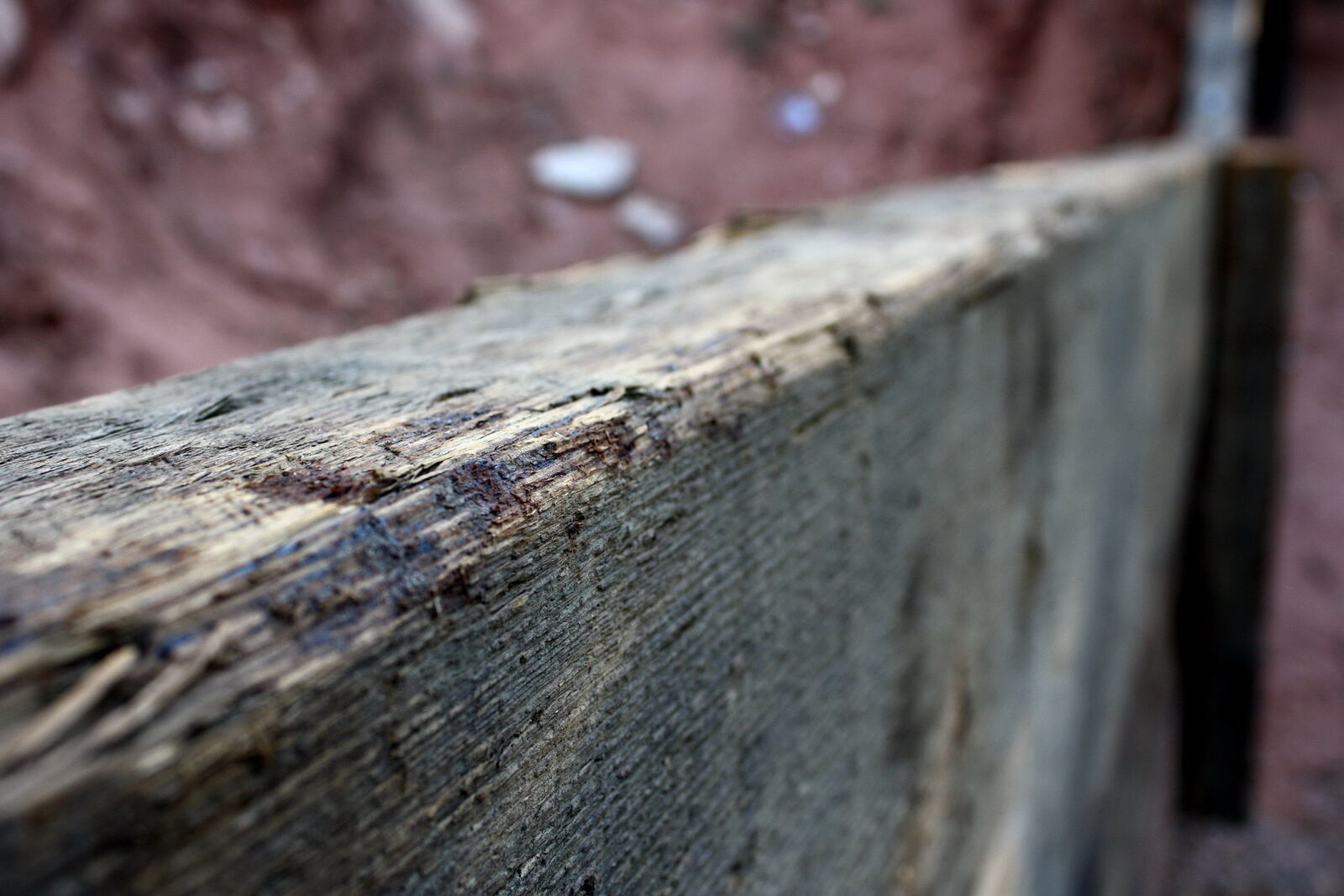 f/3.5-5.6 IS sample photo. Top, old, wooden plank photography