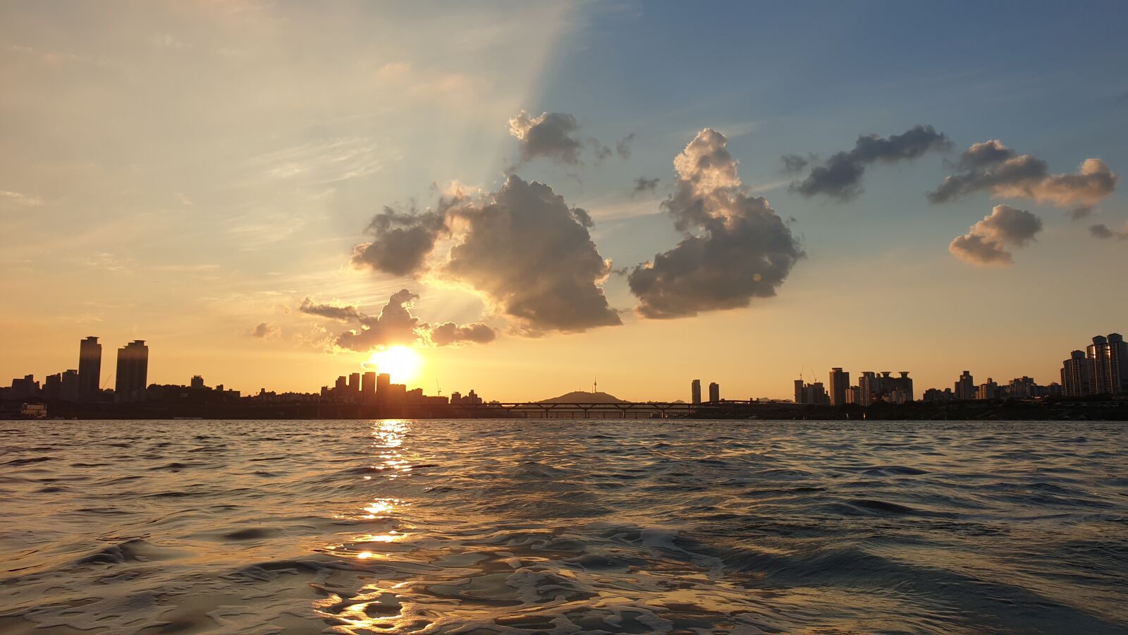 Samsung Galaxy Note9 sample photo. Korea, river, sunset photography