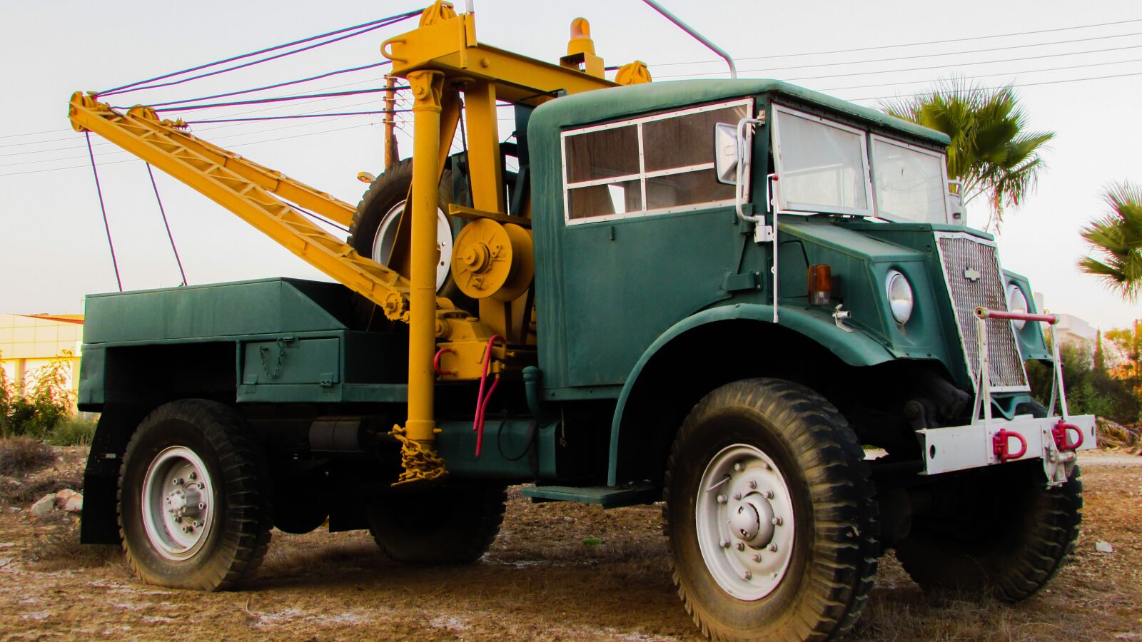 Canon PowerShot SX400 IS sample photo. Truck, tow truck, old photography
