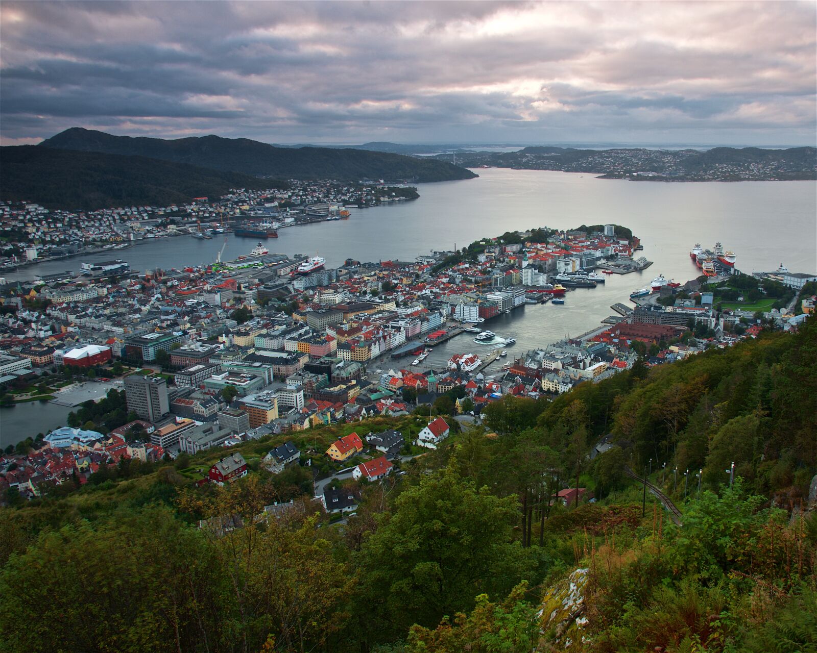 Pentax K-5 sample photo. Bergen, cloud, colourful photography