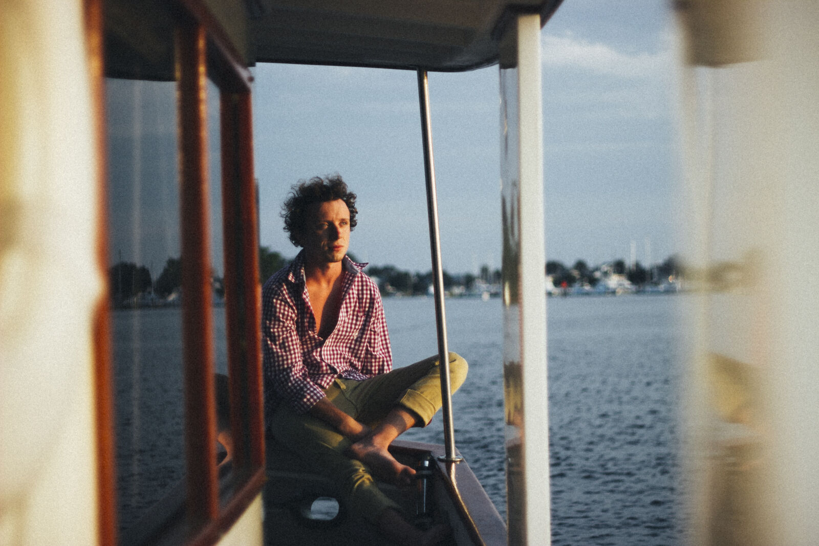 Canon EOS 600D (Rebel EOS T3i / EOS Kiss X5) sample photo. Boat, man, person, sea photography