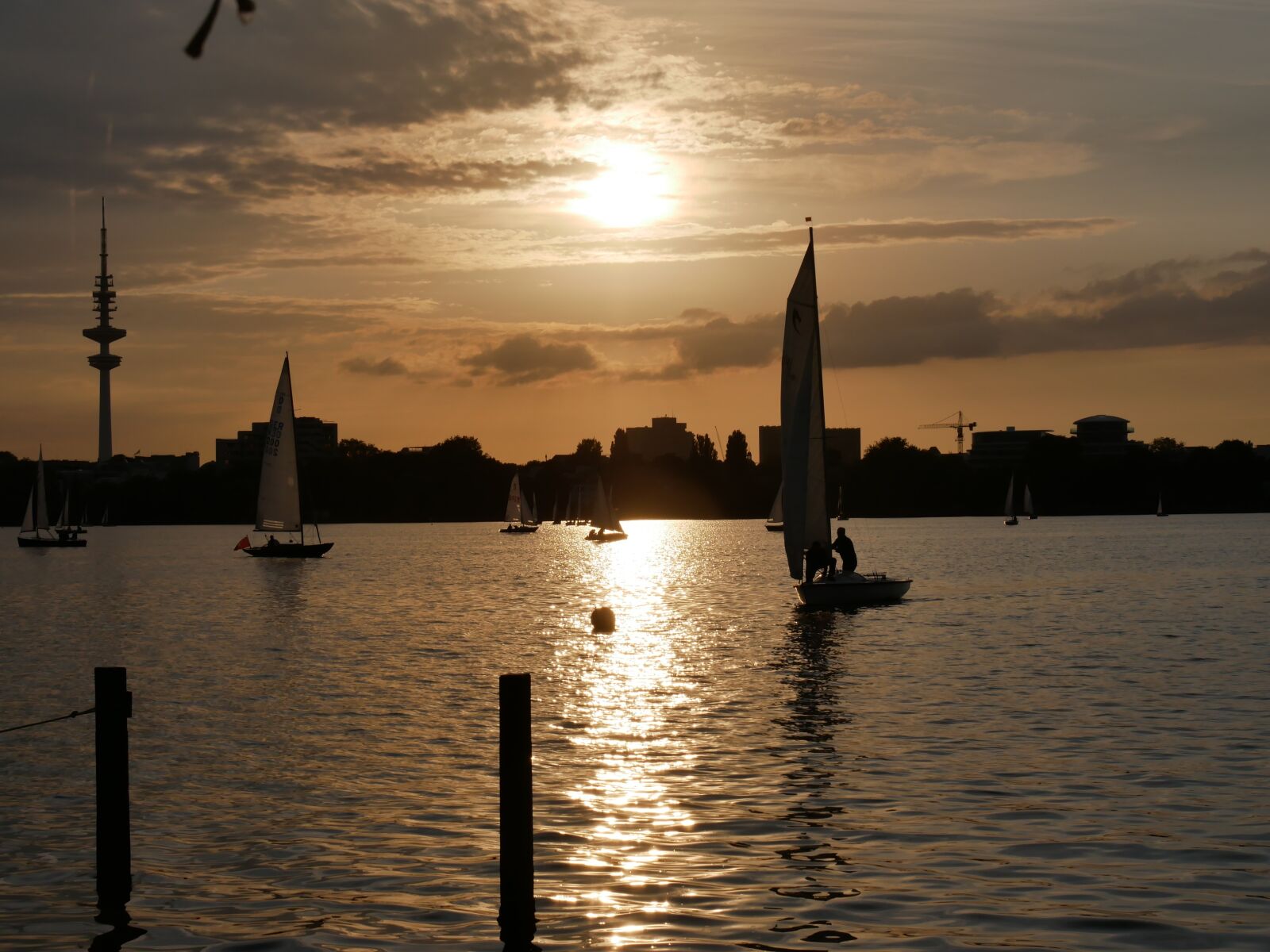 Panasonic DMC-G81 sample photo. Hamburg, outer alster, sunset photography