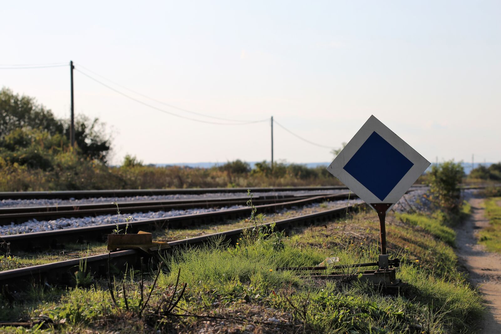 Canon EOS 6D + Canon EF 100mm F2.8 Macro USM sample photo. Railway sign, rail, track photography