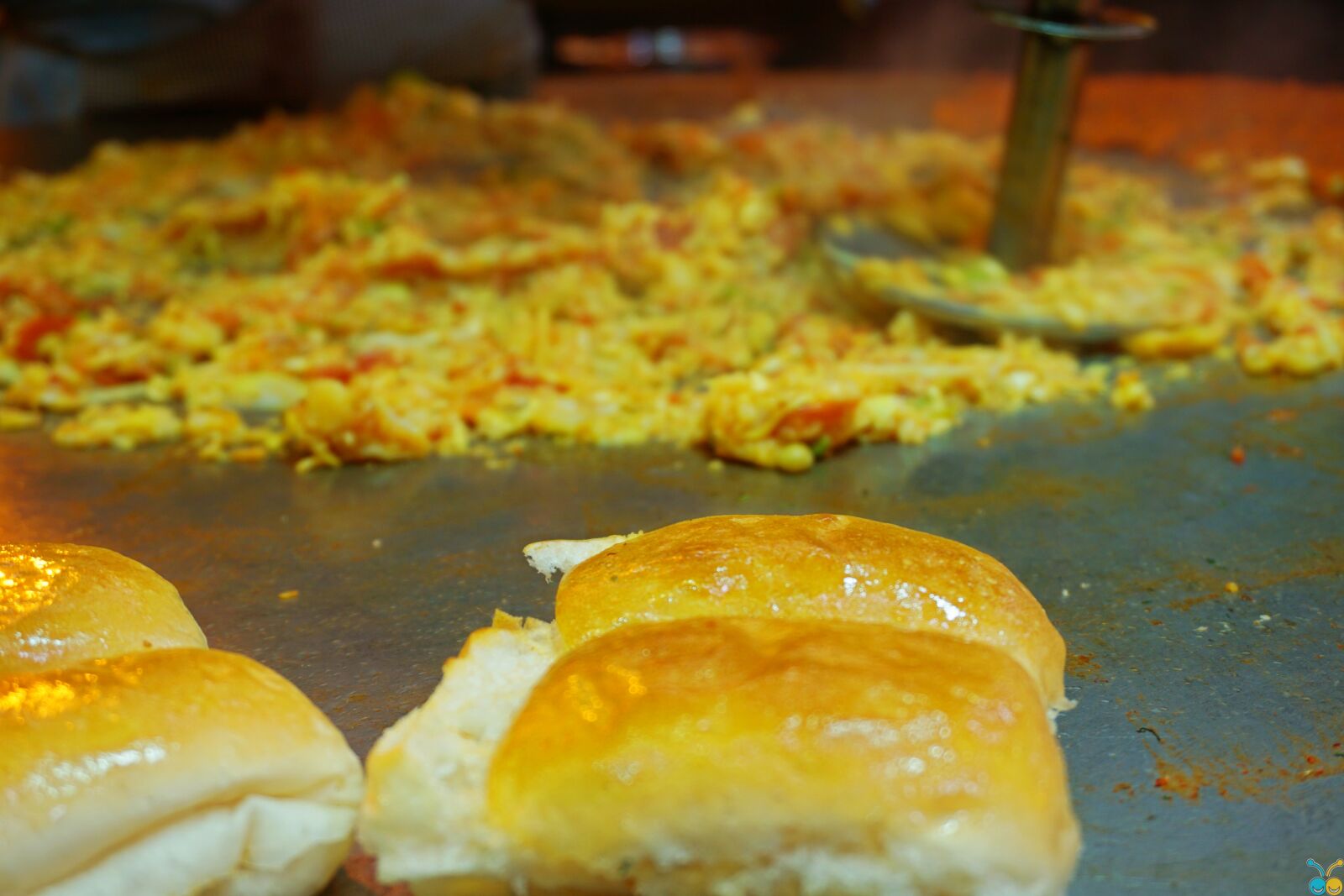 Sony E 16-50mm F3.5-5.6 PZ OSS sample photo. Bread, bun, buns, butter photography