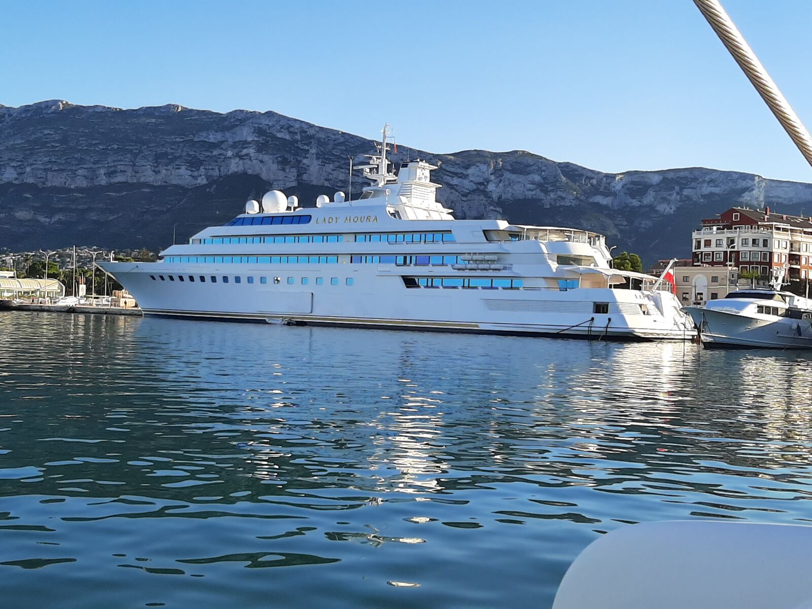 Samsung Galaxy A50 sample photo. Lady moura, sea, yacht photography