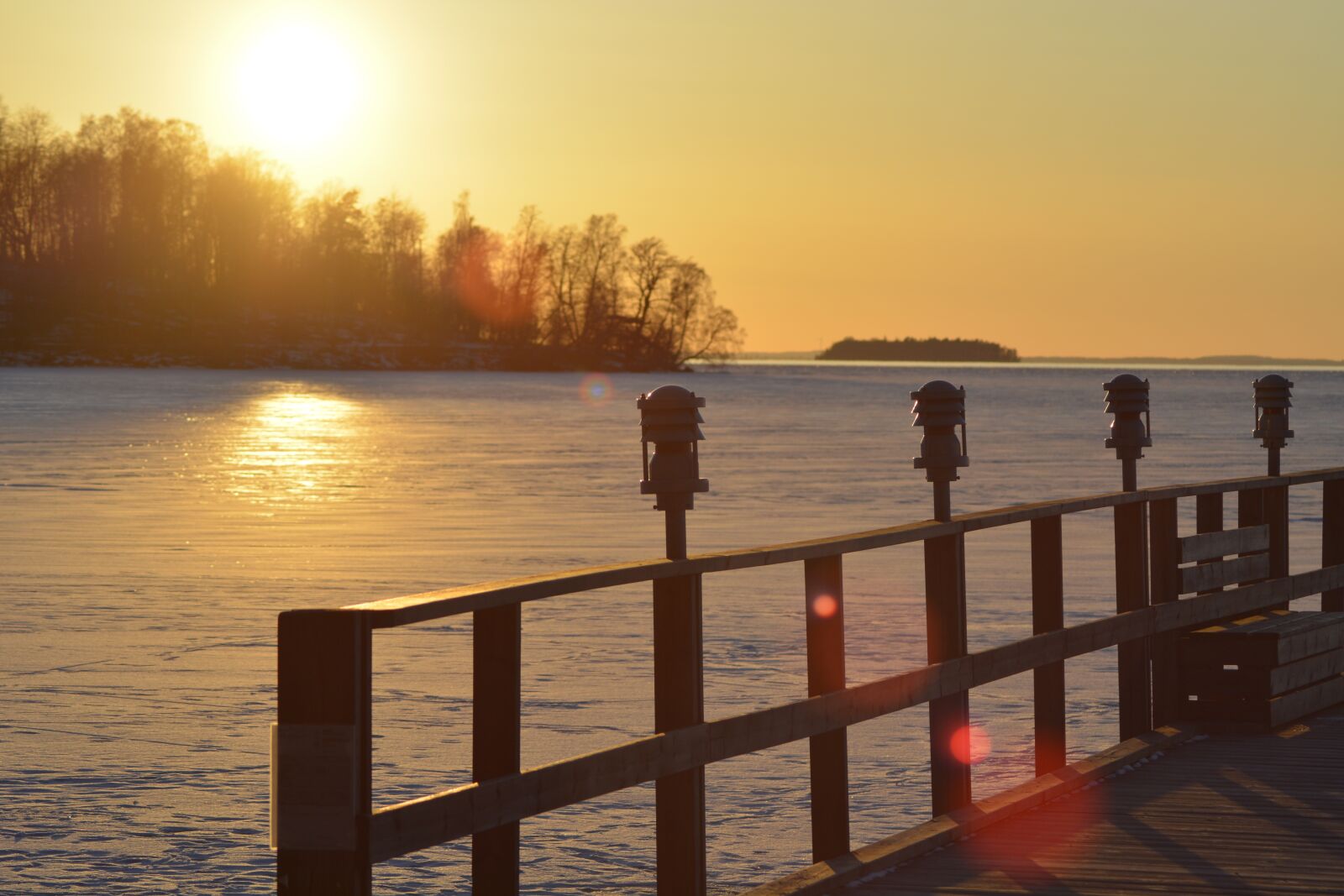 Nikon D5200 sample photo. Sunset, dawn, body of photography