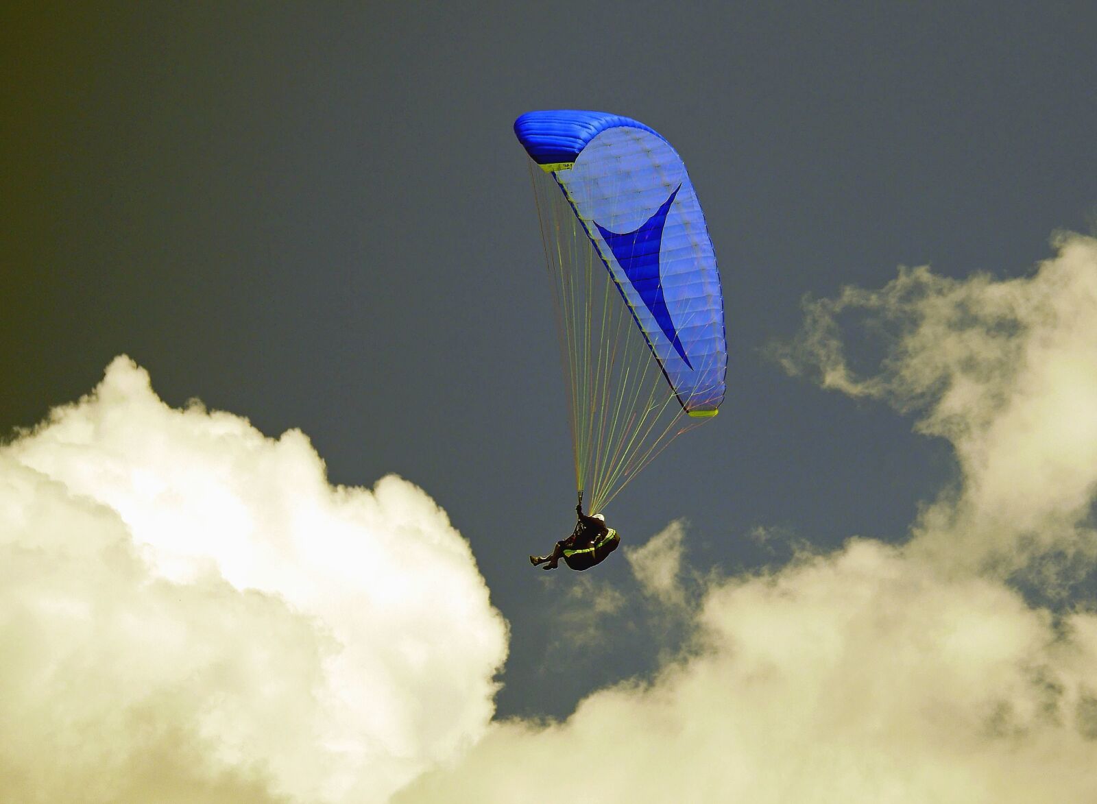 Panasonic Lumix DMC-GH3 sample photo. Parachute, sky, man, plane photography