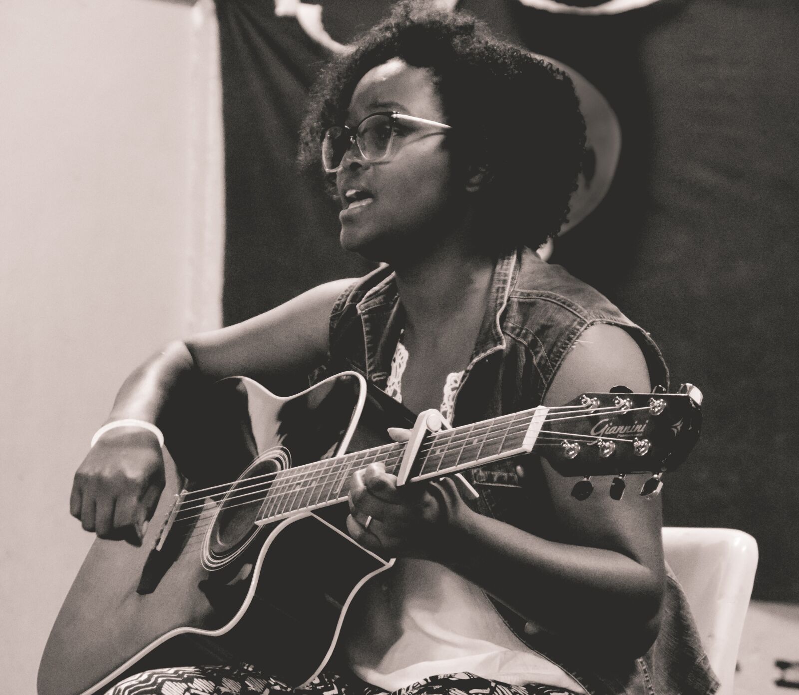 Nikon D5300 sample photo. Singer, music, guitar photography