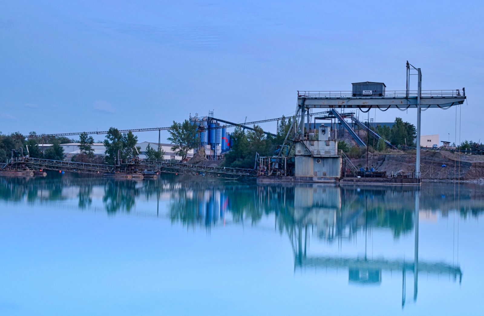 Nikon D5300 sample photo. Gravel pit, stretch, water photography