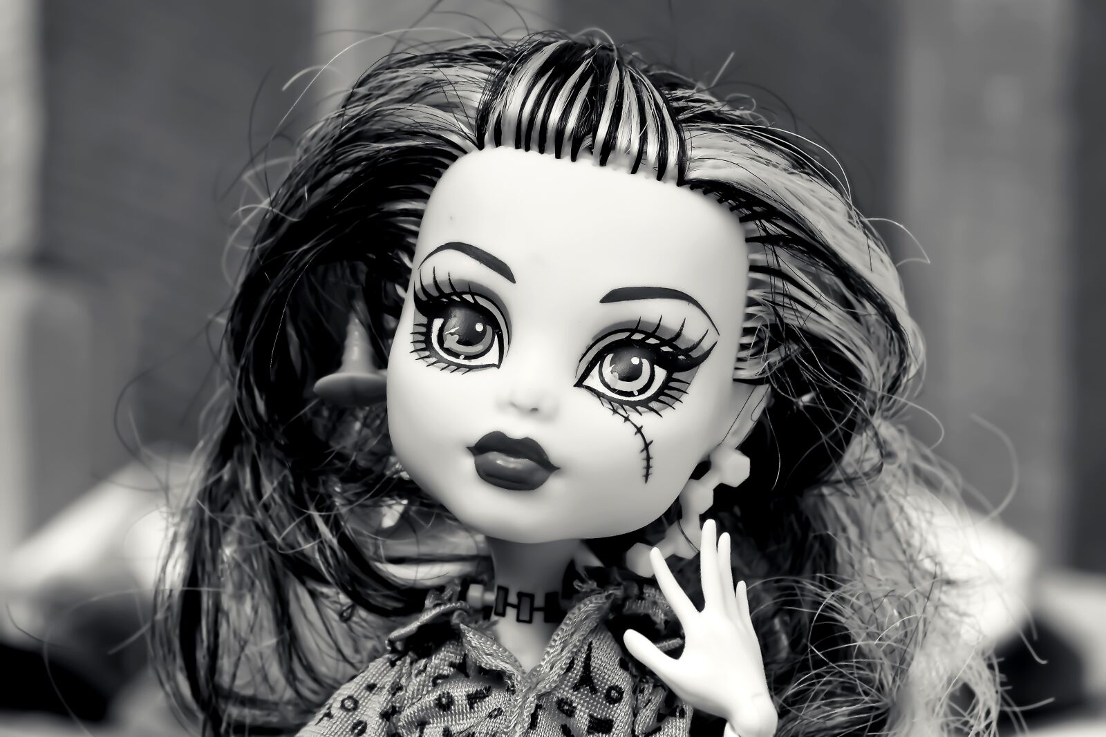 Olympus OM-D E-M10 sample photo. Doll, gothic, horror photography