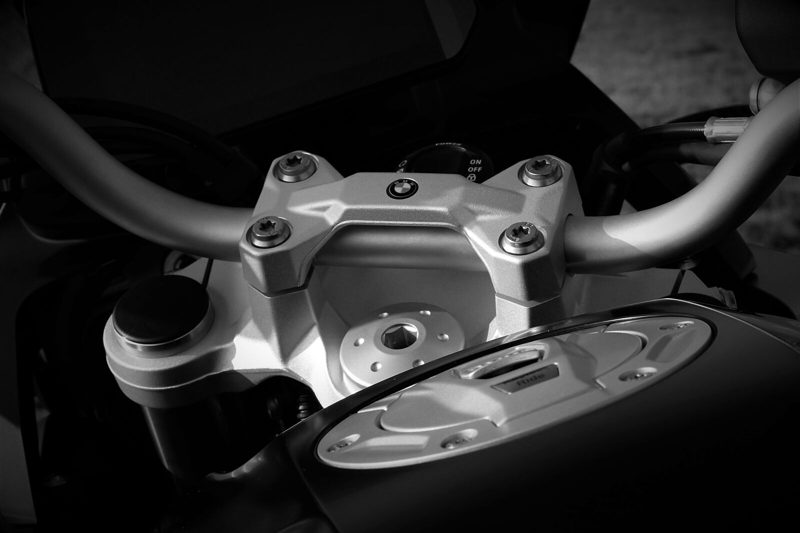 Nikon 1 J5 sample photo. Engine, bmw, gs photography