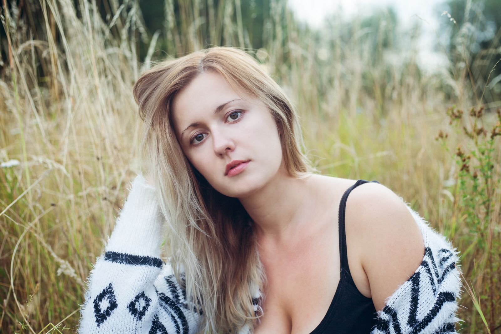 Canon EOS 5D Mark II sample photo. Blonde, hair, eyes photography