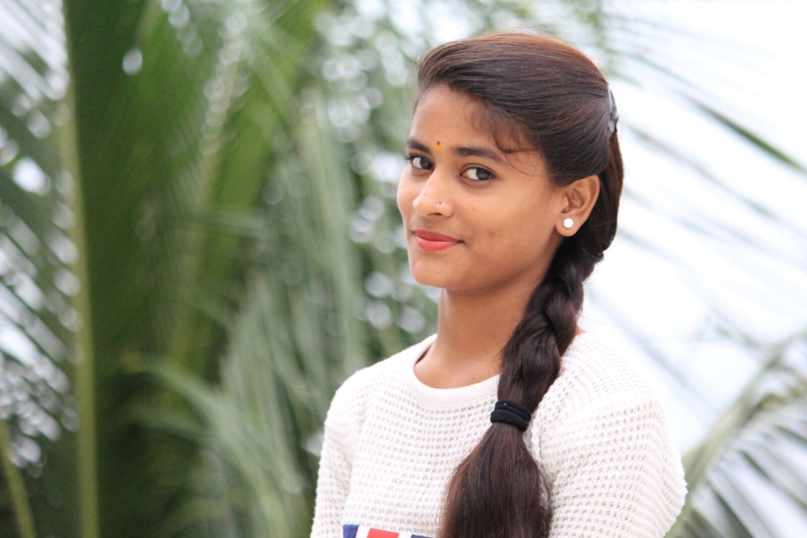 Canon EOS 700D (EOS Rebel T5i / EOS Kiss X7i) sample photo. Girl, happy, happiness photography