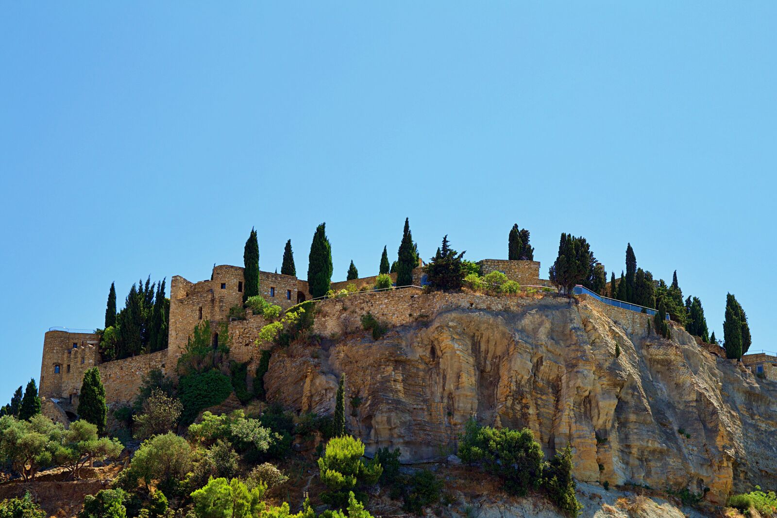Canon EOS 600D (Rebel EOS T3i / EOS Kiss X5) sample photo. Cassis, france, castle photography