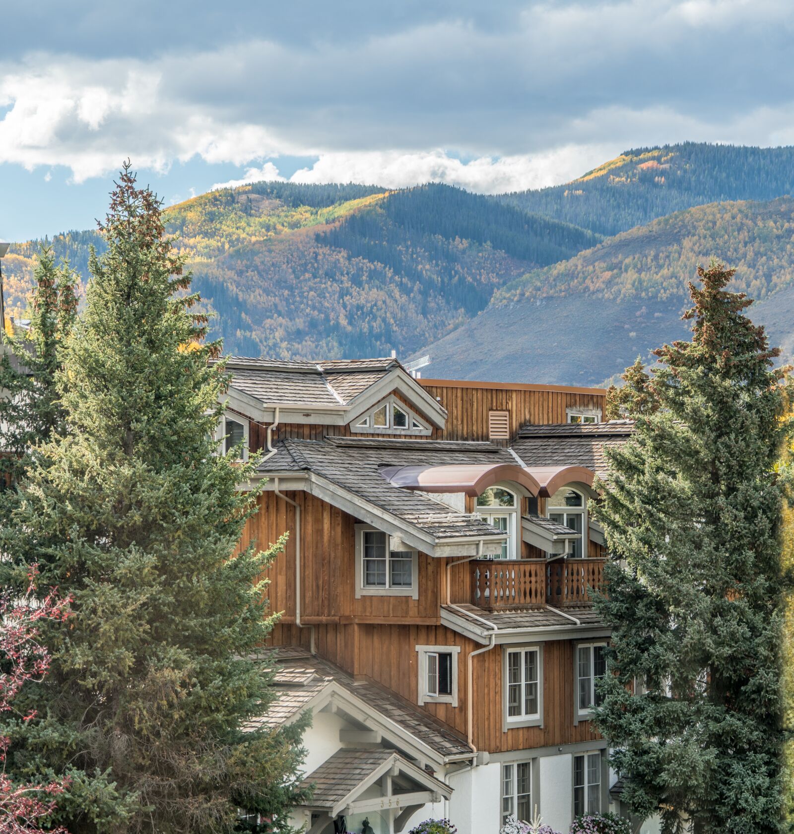 Sony a7R II + Sony FE 24-240mm F3.5-6.3 OSS sample photo. Landscape, beautiful, mountains photography