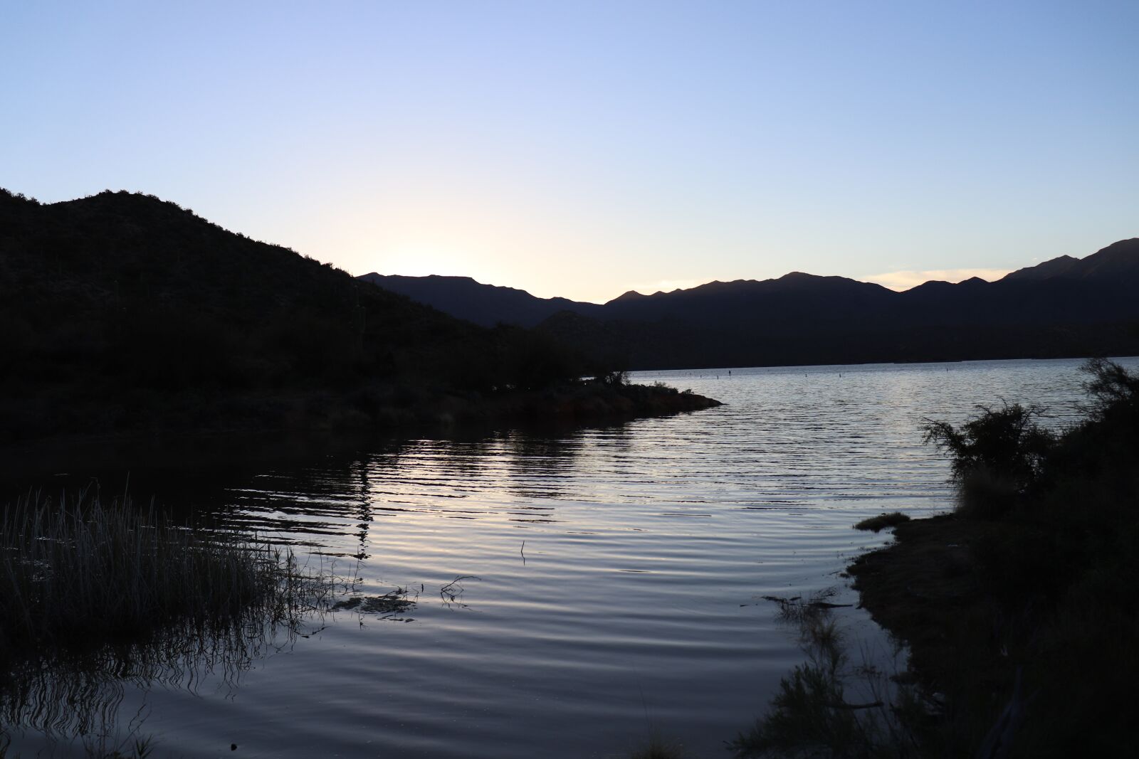 Canon EOS 200D (EOS Rebel SL2 / EOS Kiss X9) sample photo. Lake, sunrise, nature photography