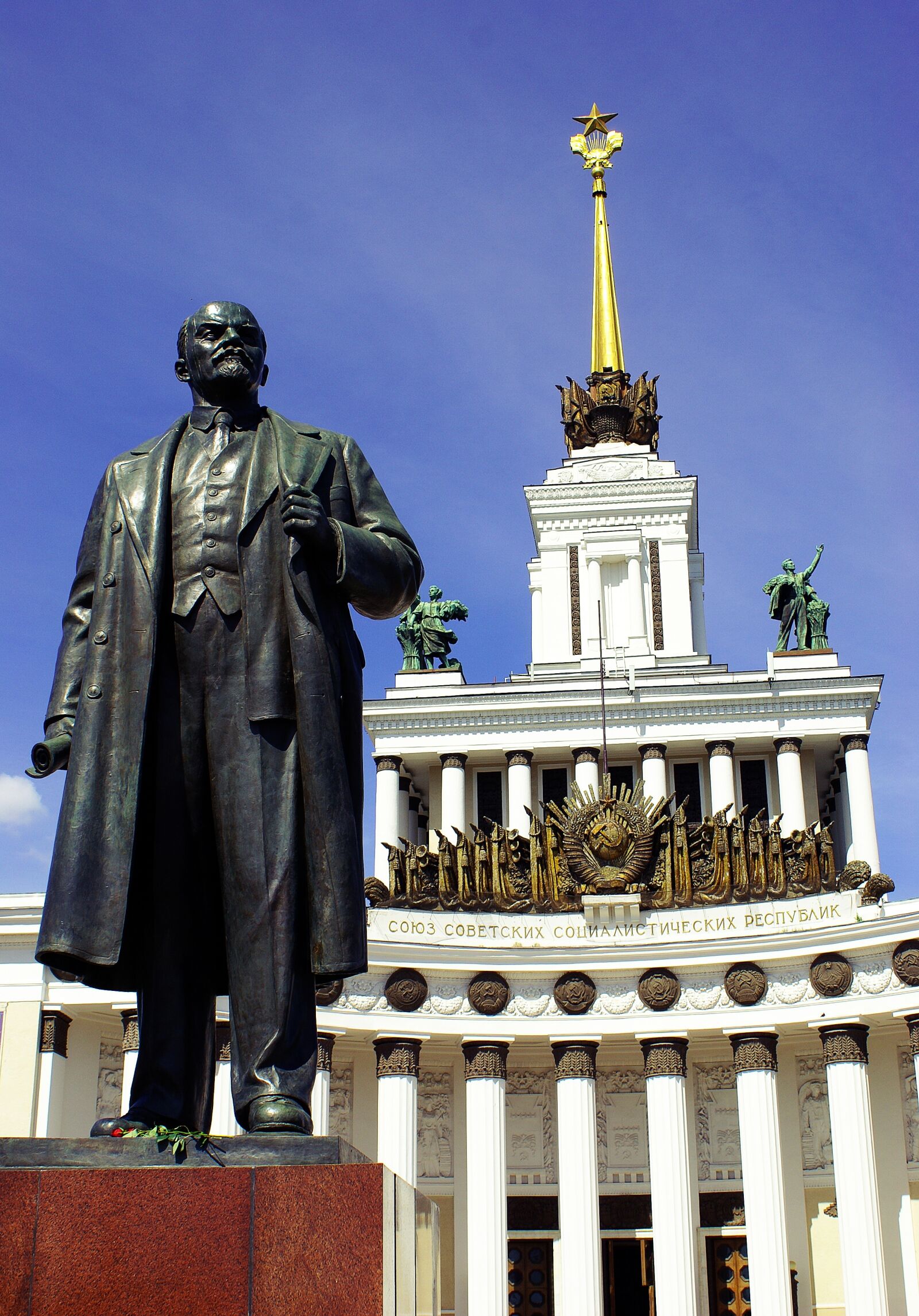 Sony Alpha DSLR-A100 sample photo. Lenin, the ussr, enea photography