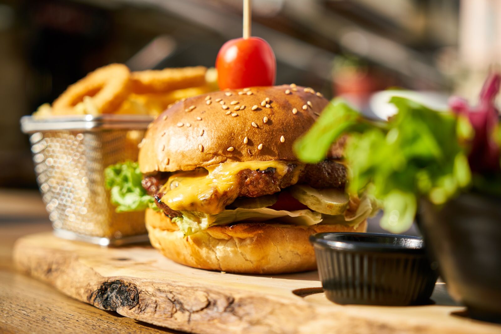 Sony a7R II sample photo. Burger, meat, meatballs photography