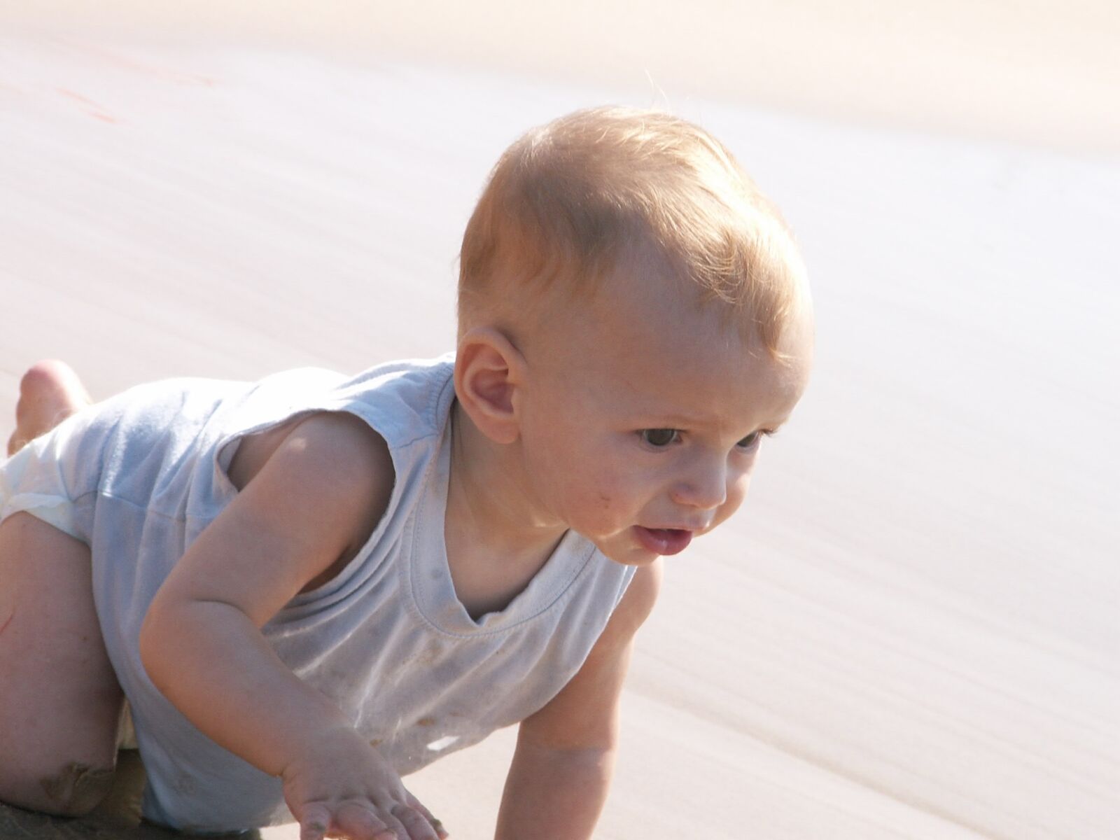 KONICA MINOLTA DiMAGE Z3 sample photo. Baby, beach, child photography