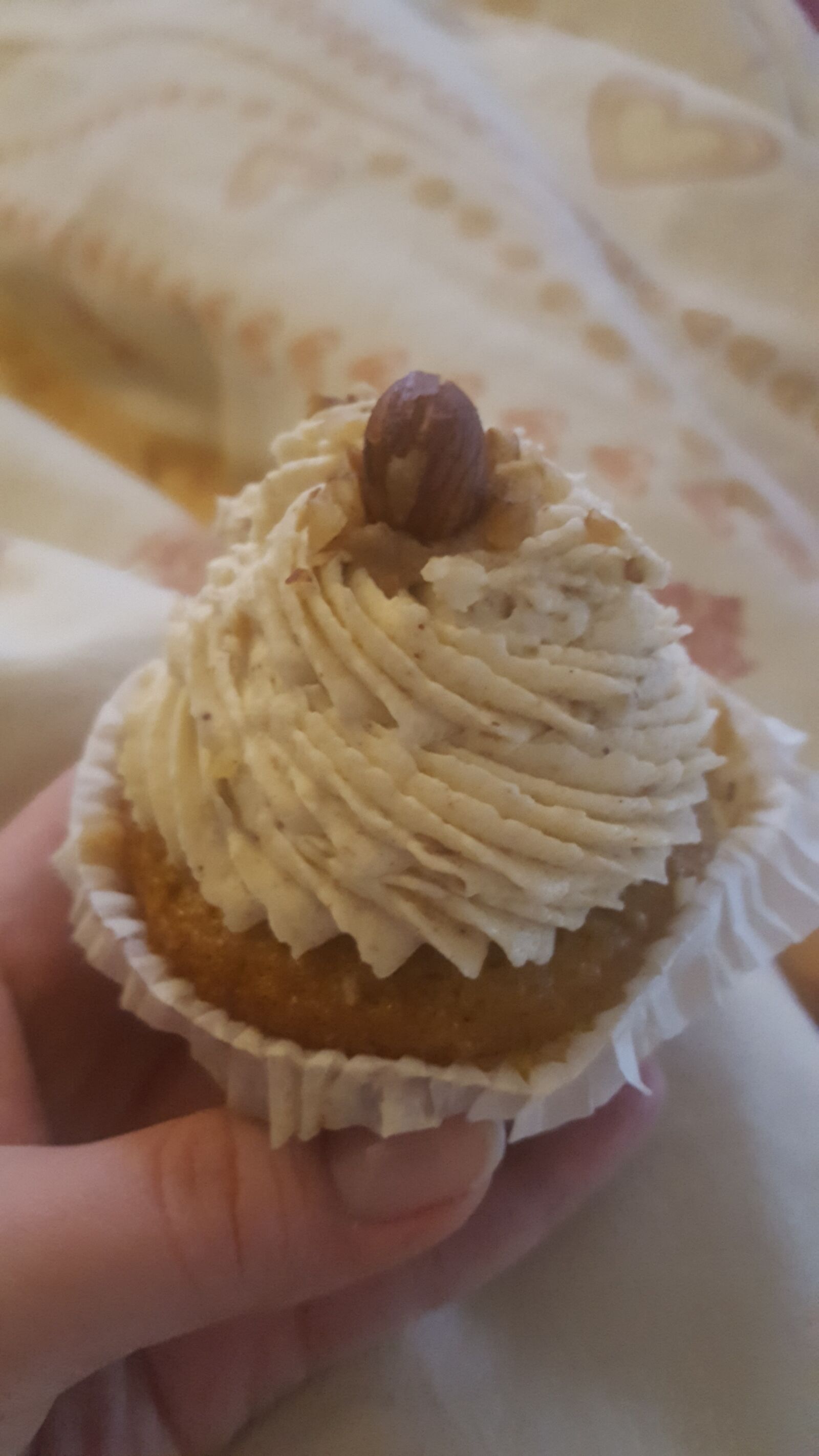 Samsung GALAXY S6 edge sample photo. Cupcake, sweetness, eat photography